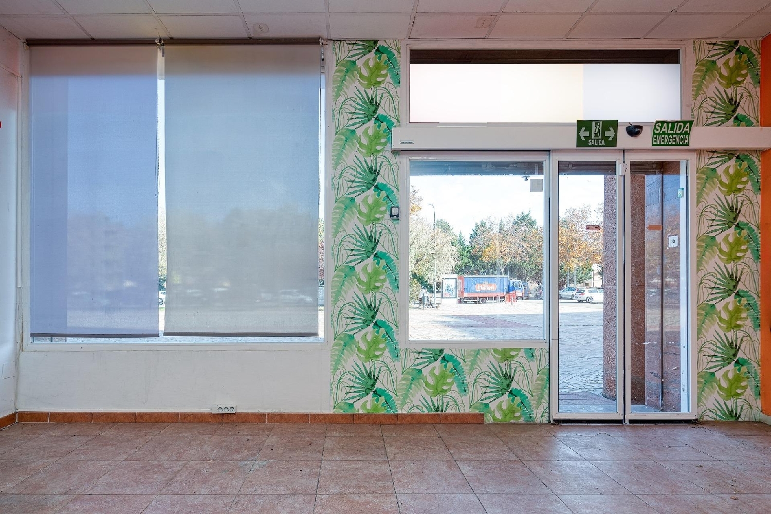  till salu lokal San Fernando-Crta De Valencia Serranía Media 8