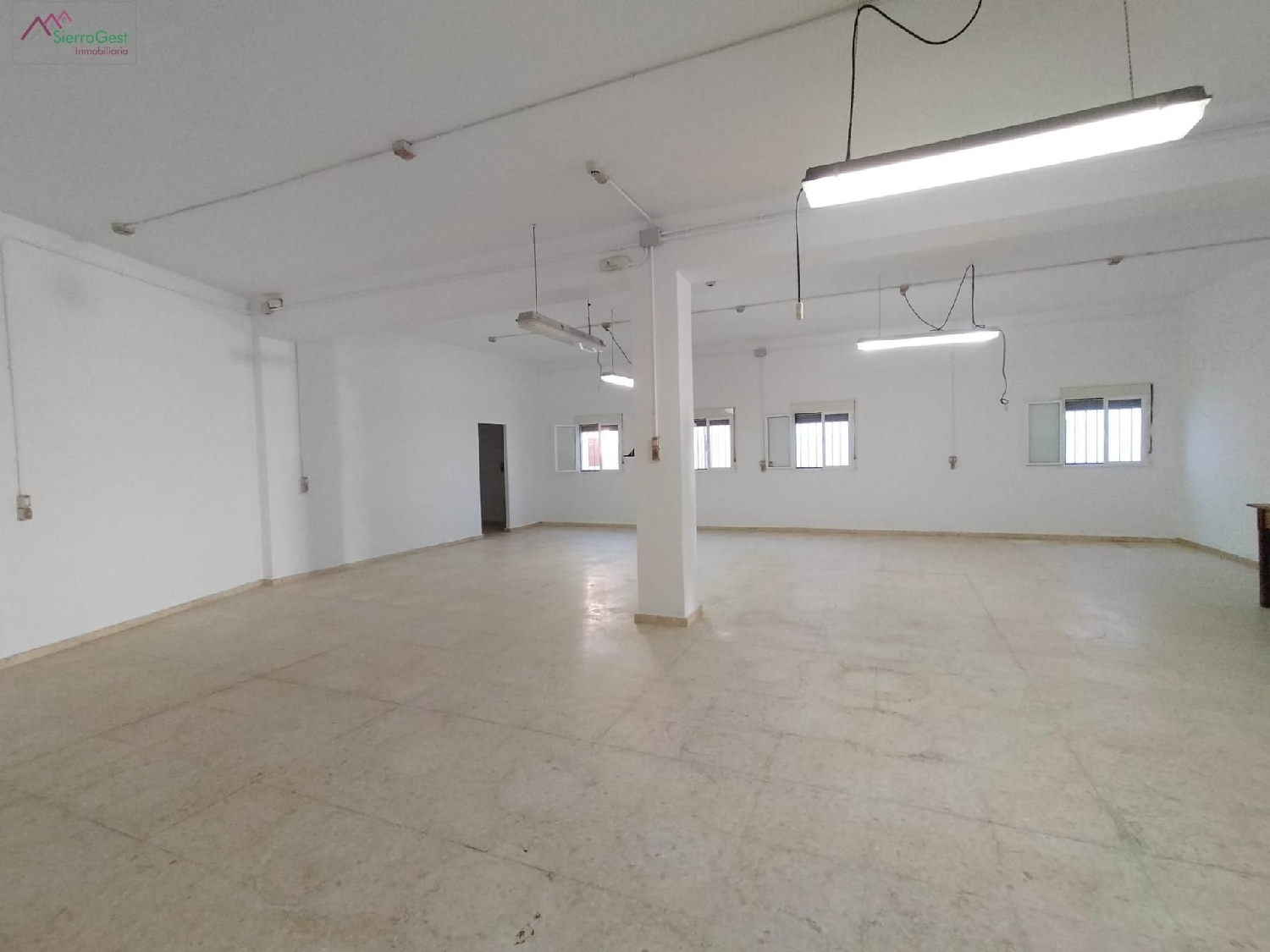  till salu lokal San Jose Sierra De Cádiz 6