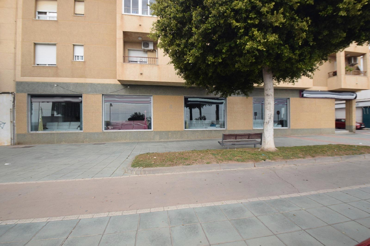  en venta local San Silvestre Poniente Almeriense 2