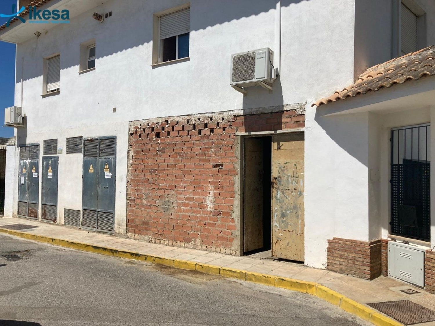  till salu lokal Montecarmelo Urb. Aljarafe 5