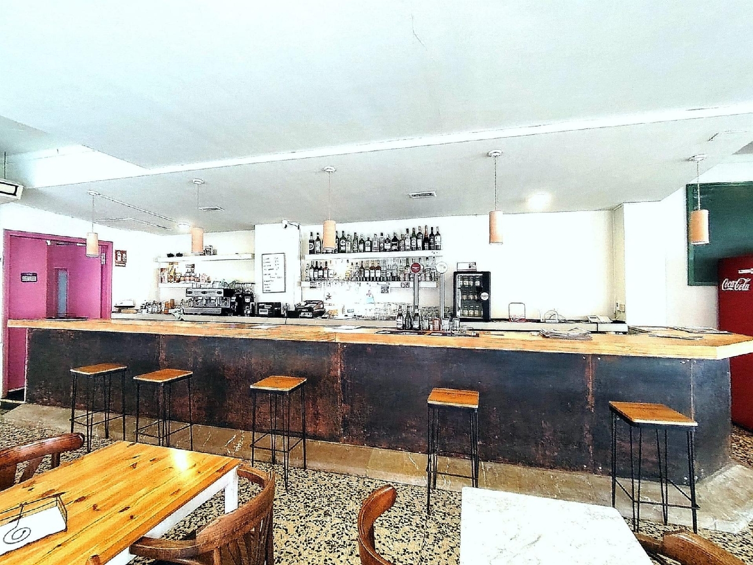  till salu lokal S'illot Llevant 4
