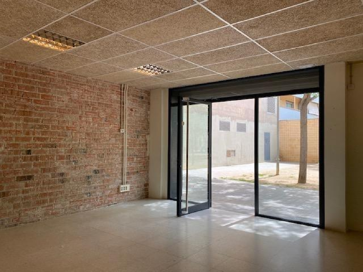  till salu lokal Sant Martí-El Poblenou Barcelonès 4