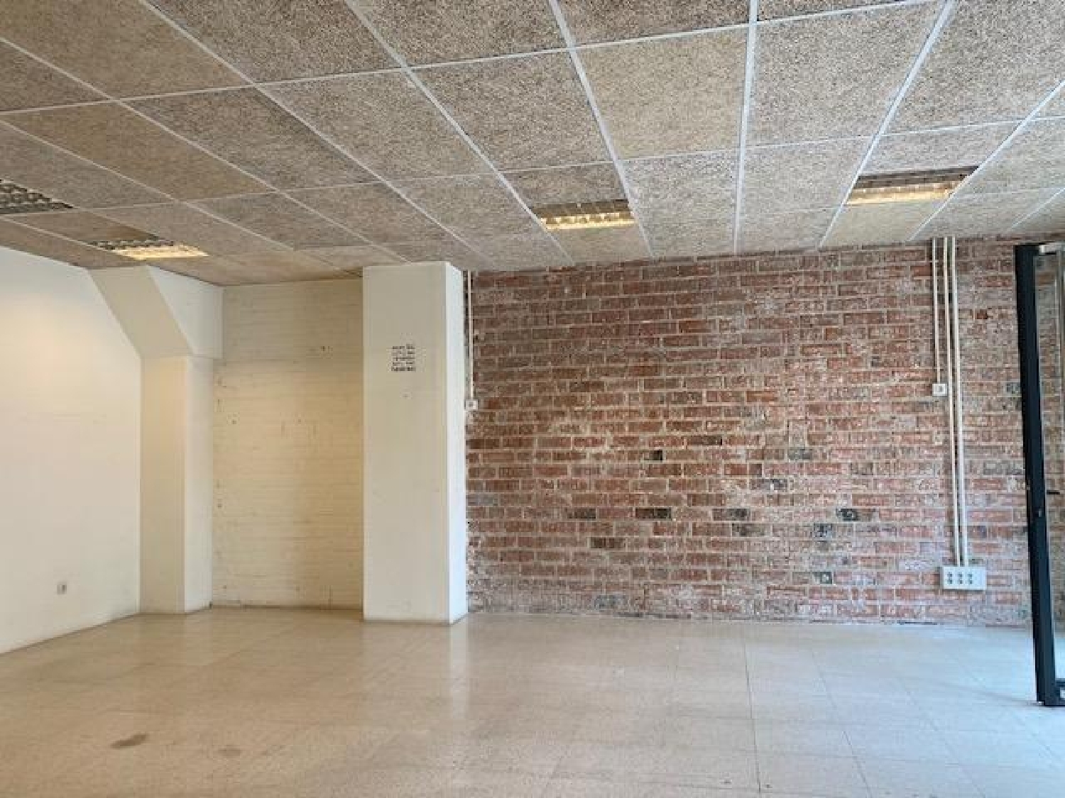  till salu lokal Sant Martí-El Poblenou Barcelonès 5