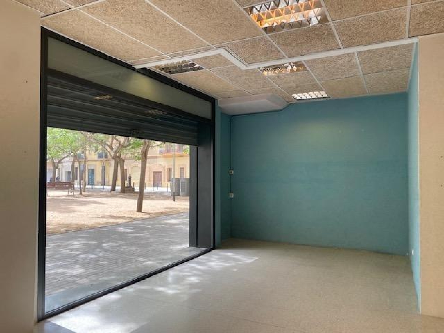 till salu lokal Sant Martí-El Poblenou Barcelonès 2