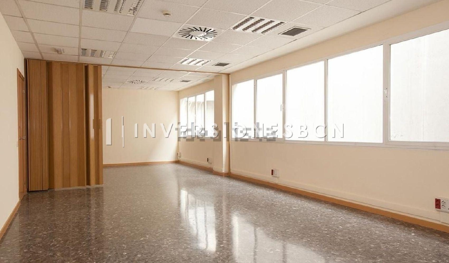  till salu lokal Sant Martí-El Parc I La Llacuna Barcelonès 7
