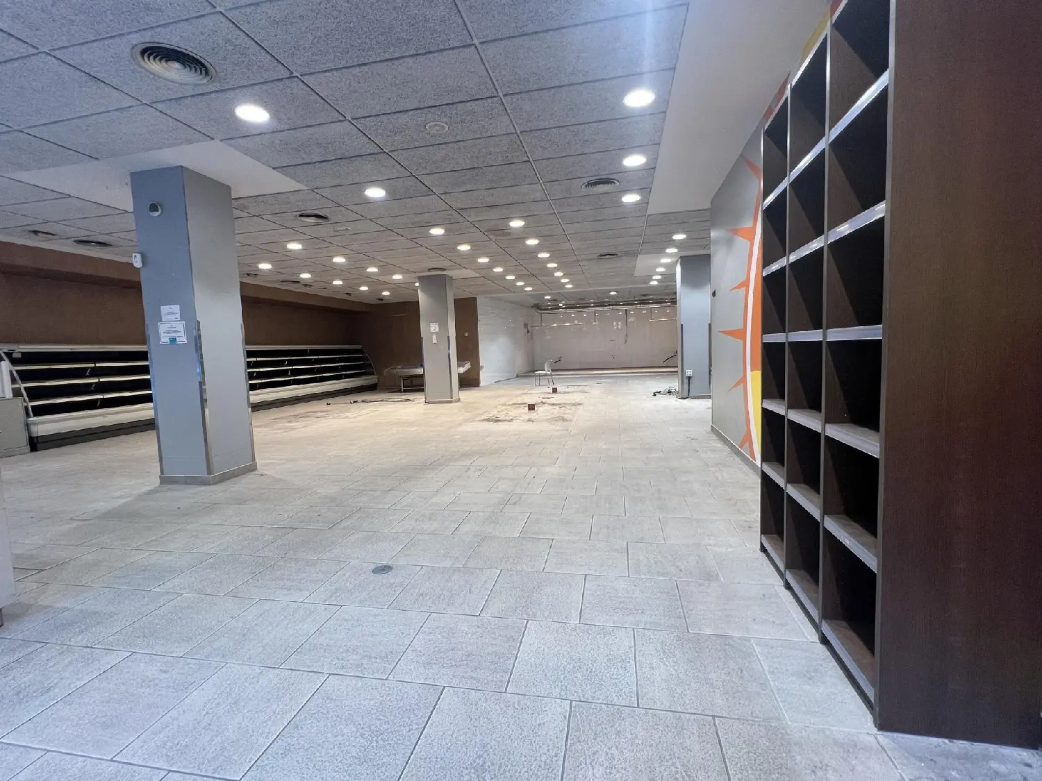 till salu lokal Raval La Catalana Bages 3