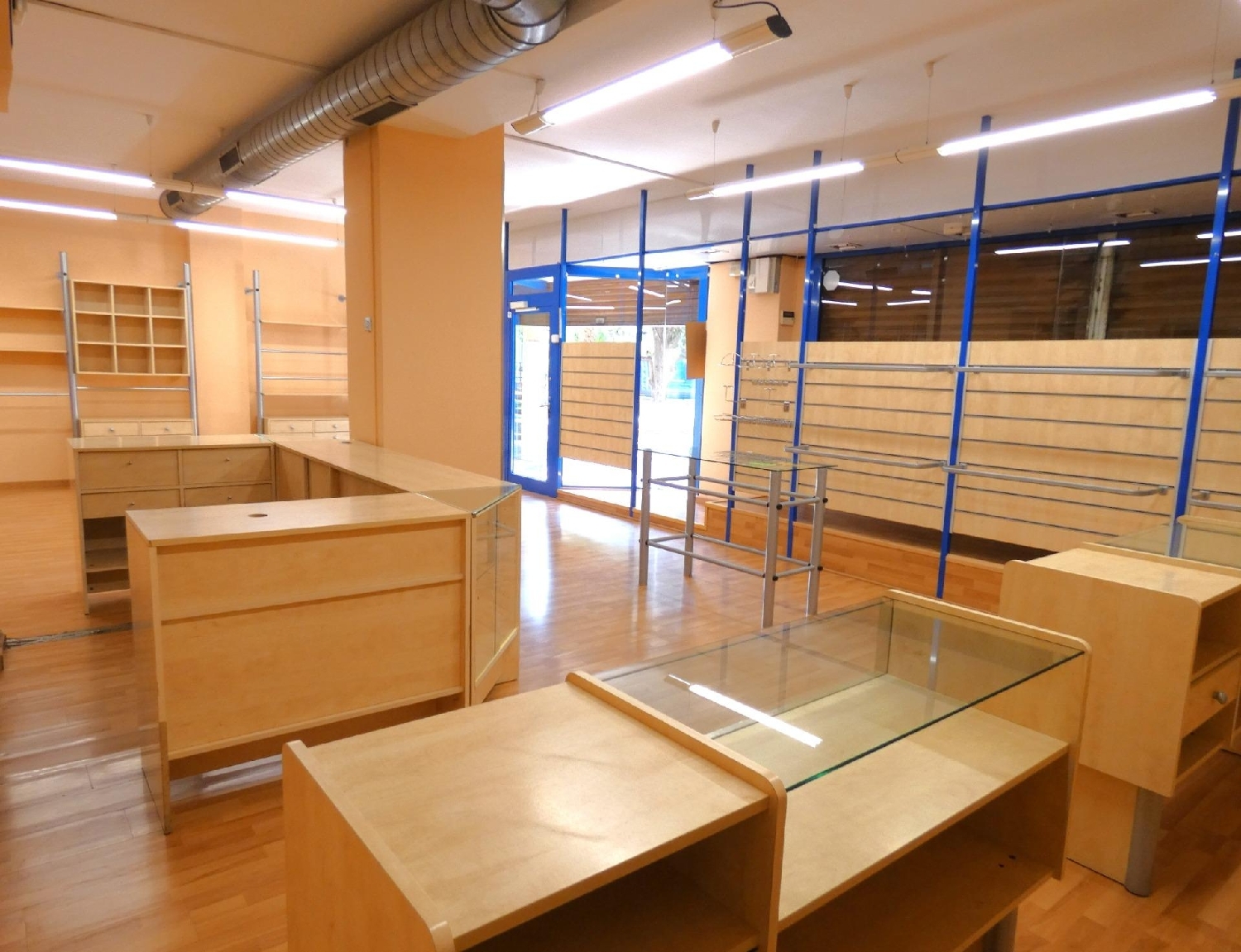  à vendre local commercial Sant Vicenç Dels Horts Baix Llobregat 7