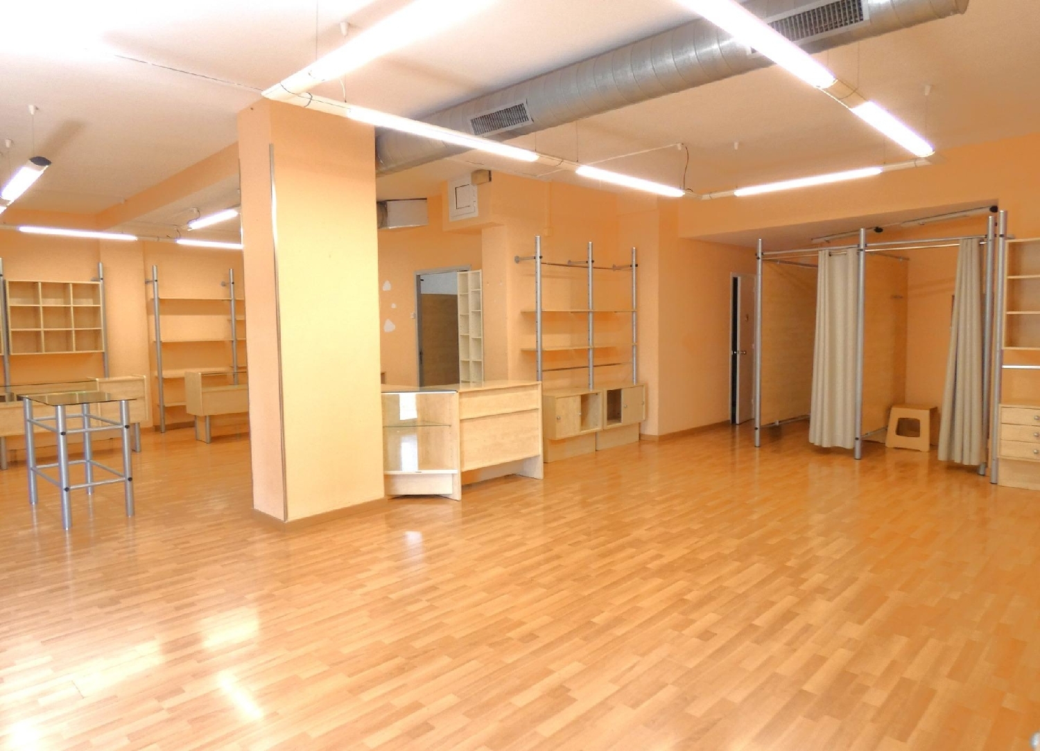 à vendre local commercial Sant Vicenç Dels Horts Baix Llobregat 3