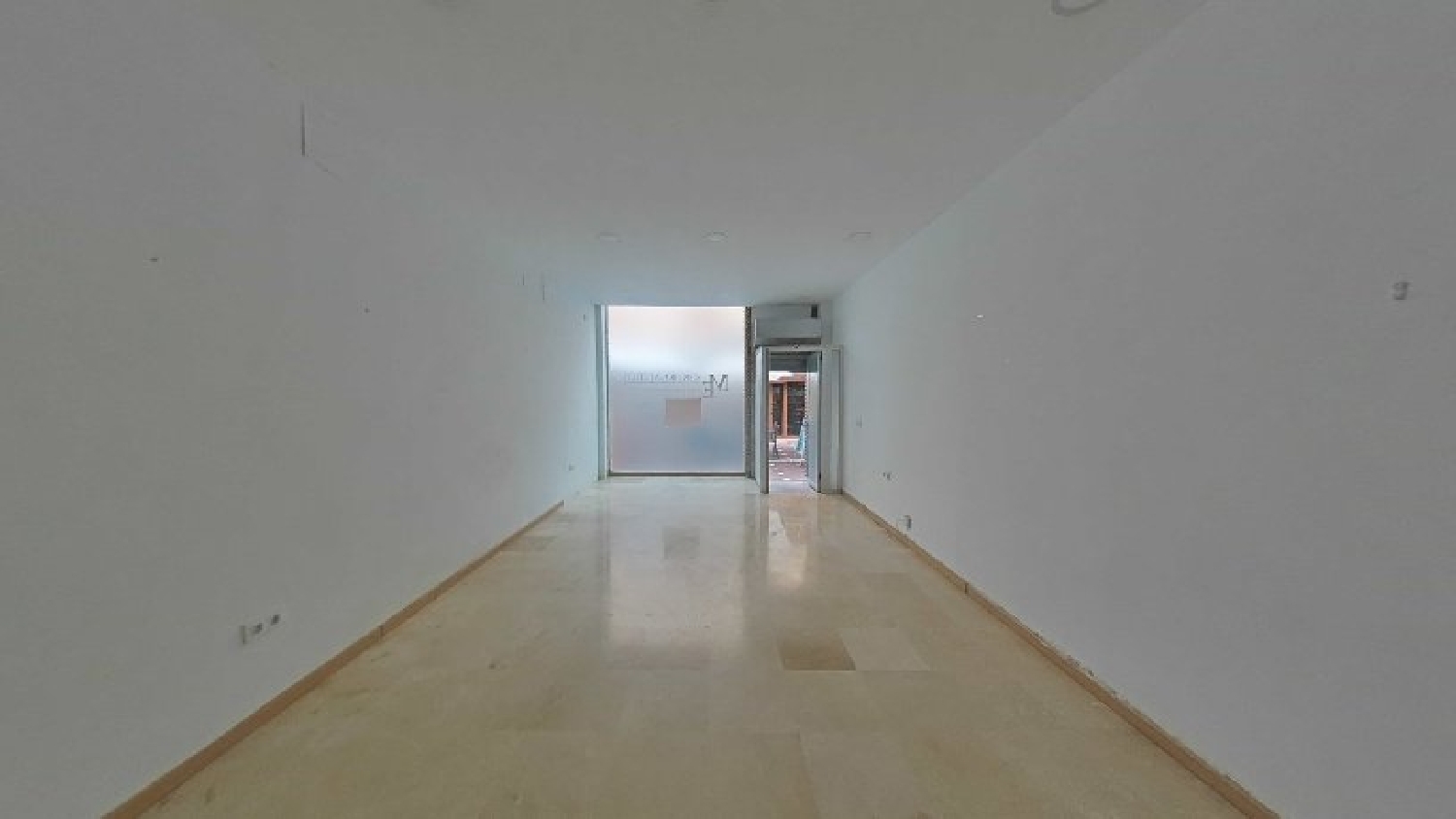  till salu lokal La Atunara Campo De Gibraltar 1