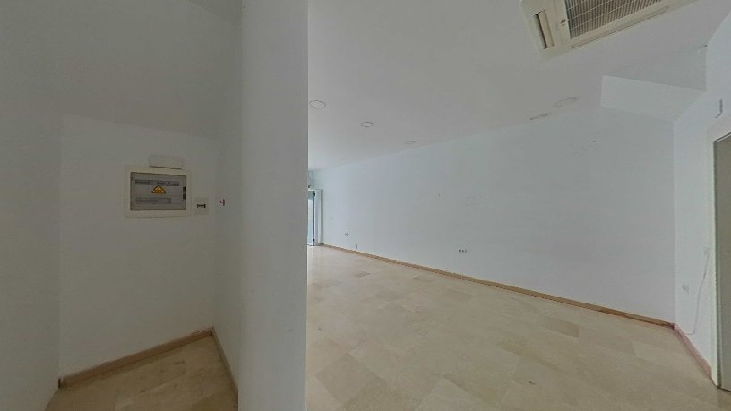 till salu lokal La Atunara Campo De Gibraltar 2