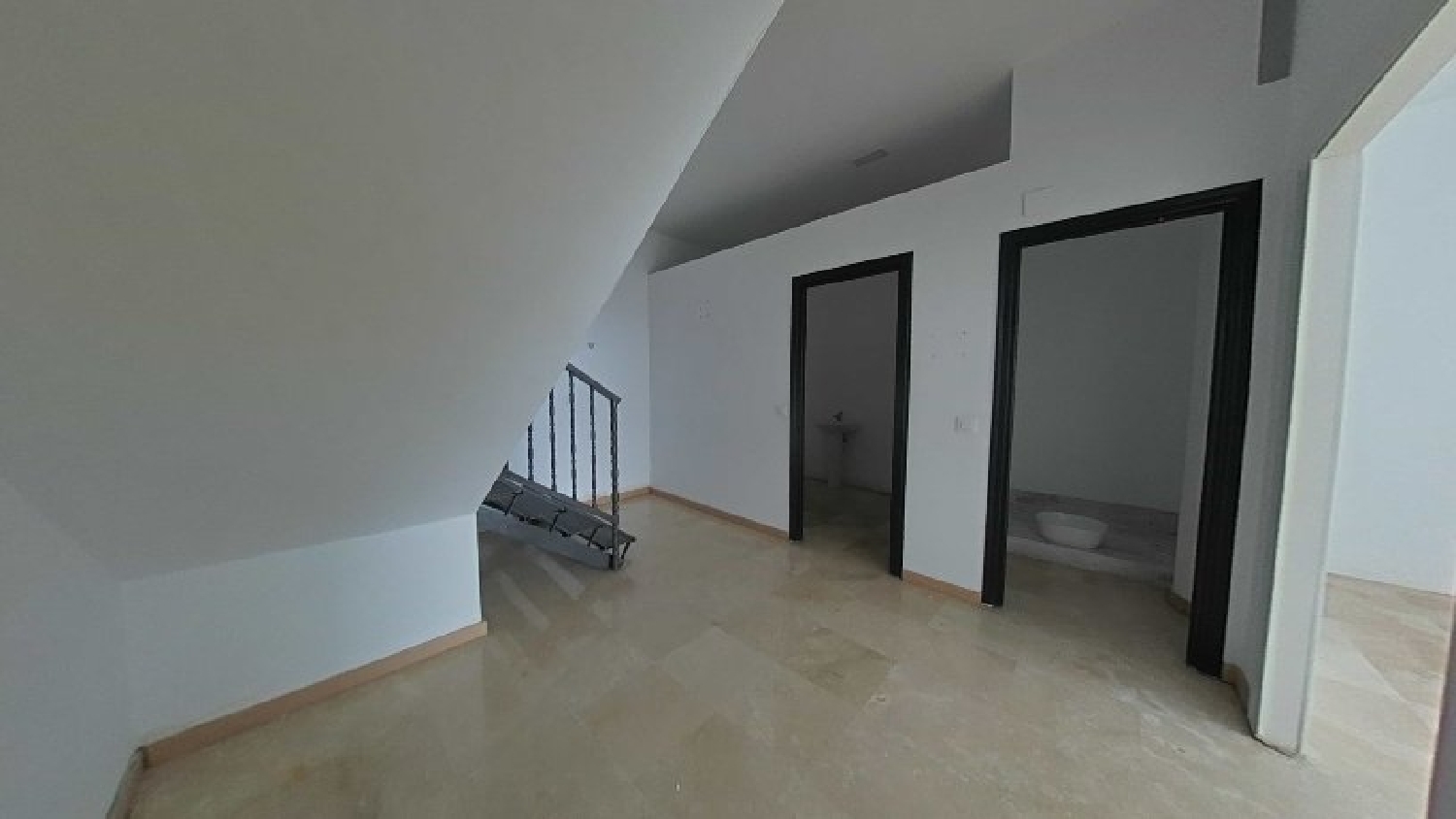  till salu lokal La Atunara Campo De Gibraltar 8