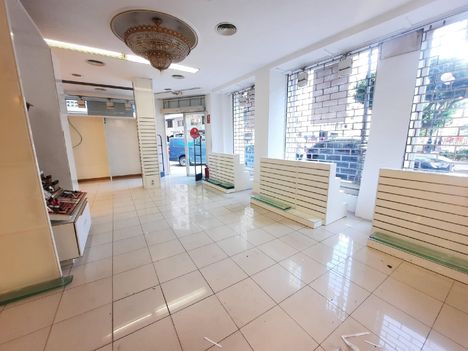 till salu lokal Santa Marina Ribera Alta 3