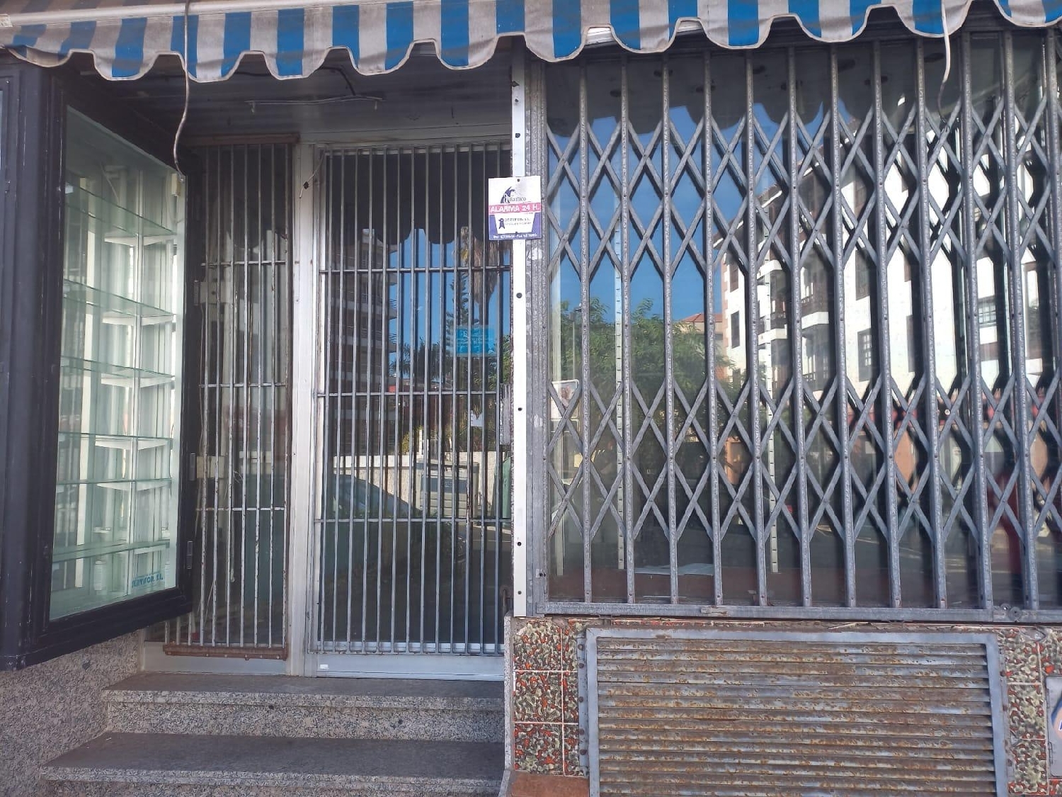  till salu lokal Santísimo-Las Aguilas Zona Norte 6