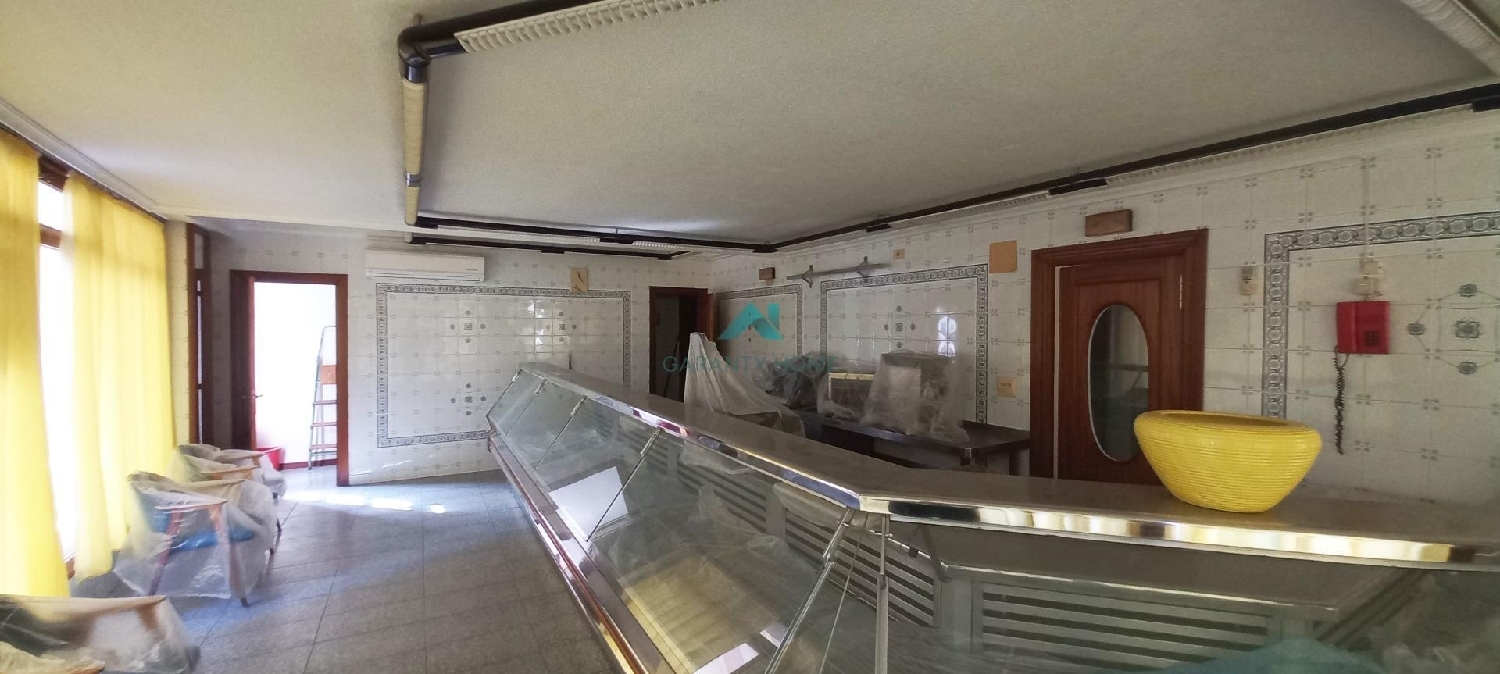  till salu lokal Santoña Trasmiera 1