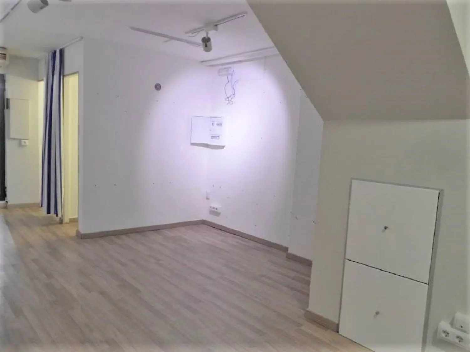  till salu lokal El Passeig Maritim Garraf 4