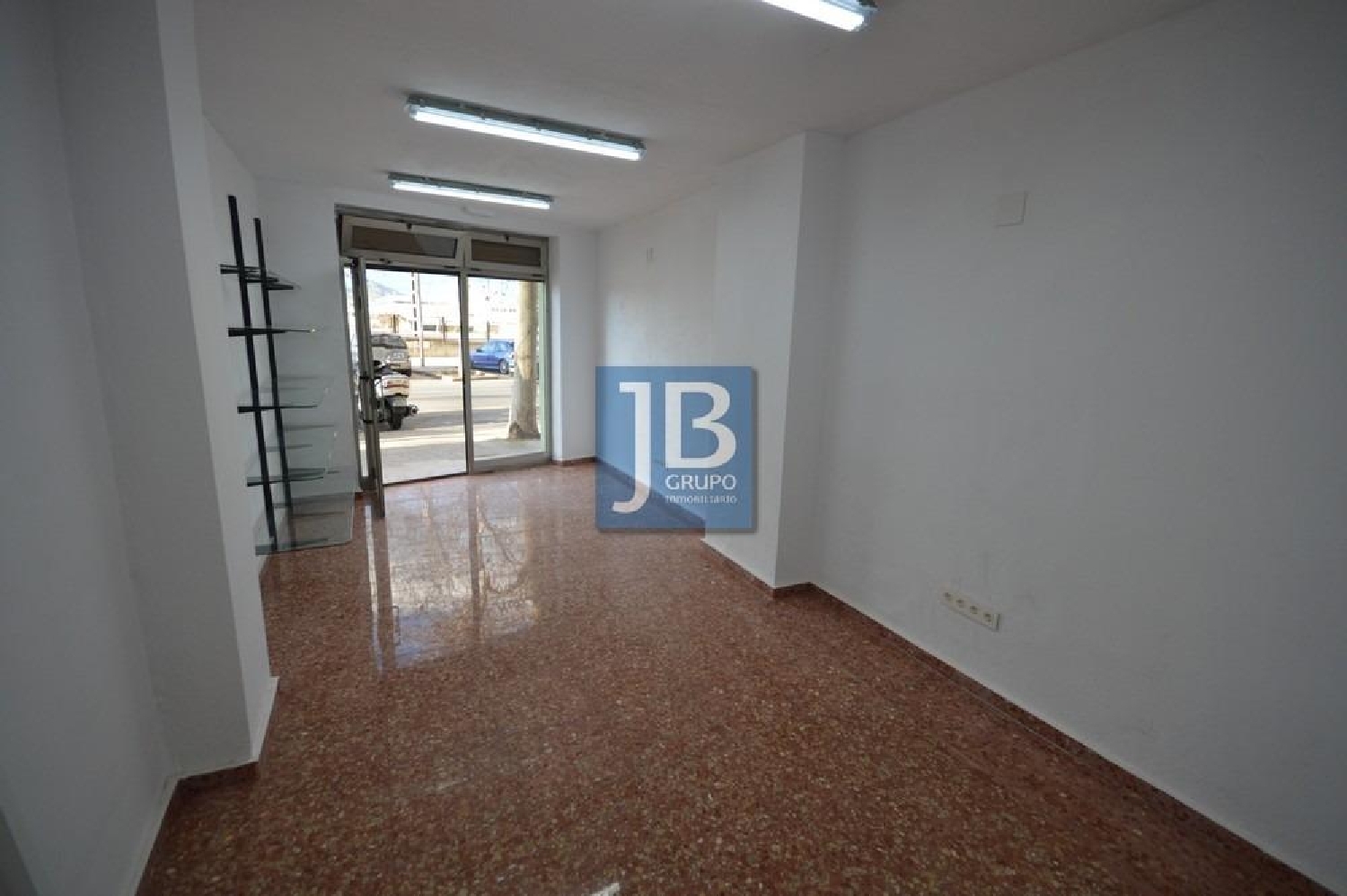  till salu lokal Sorió Costera (La) 1