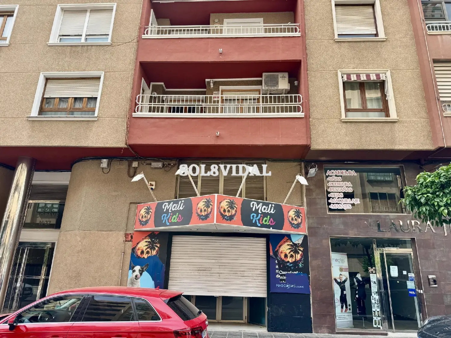 till salu lokal Sardin Oviedo 2