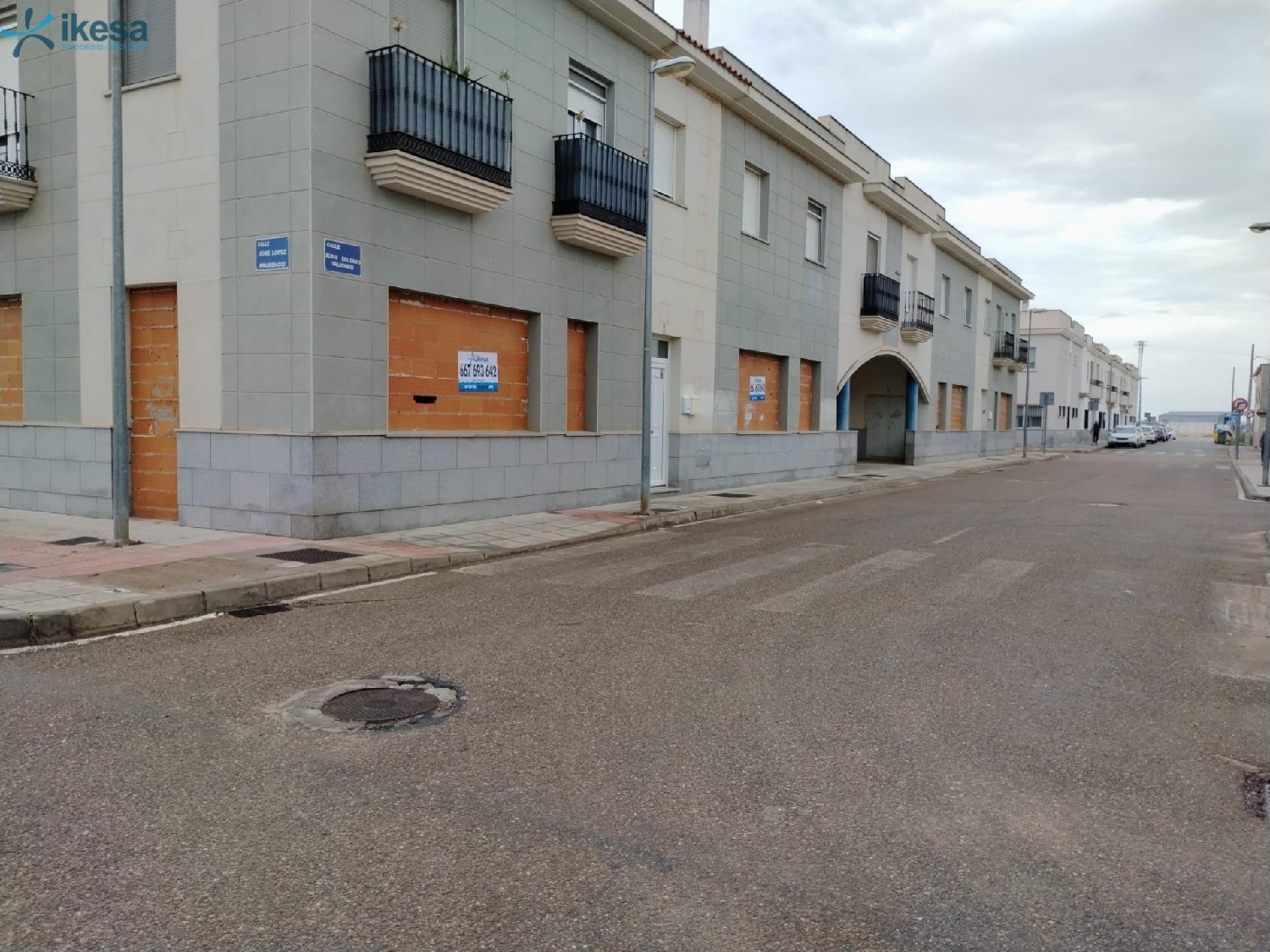 till salu lokal Talavera La Real Badajoz 3