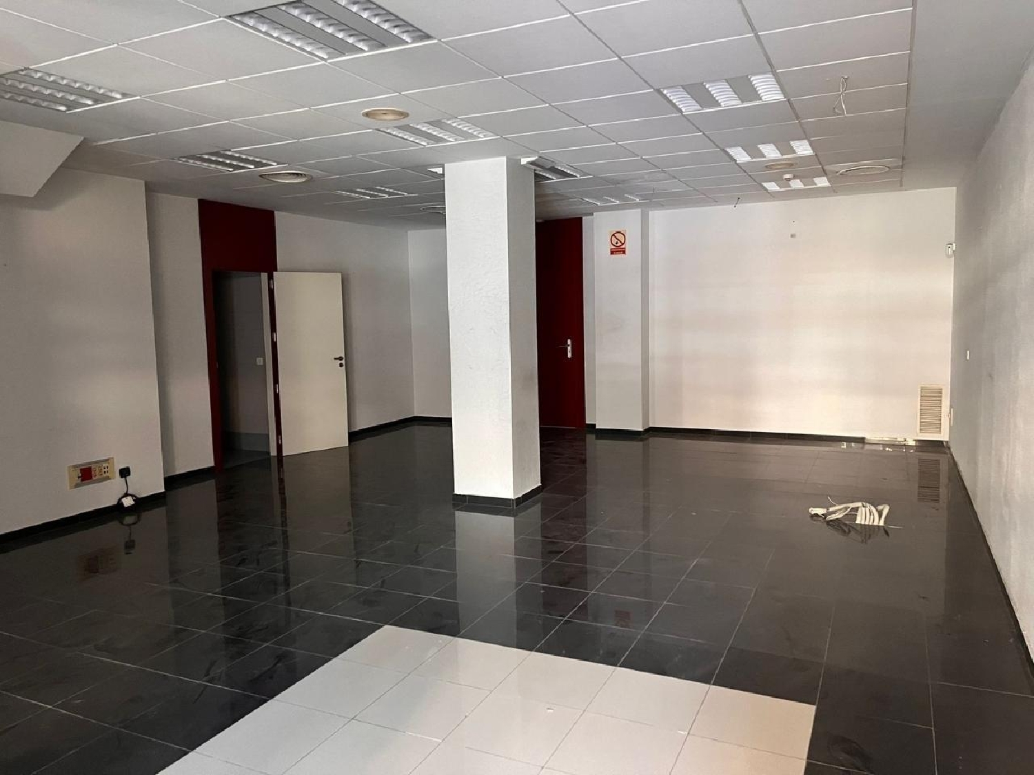 till salu lokal La Ermita Marina Baixa 3