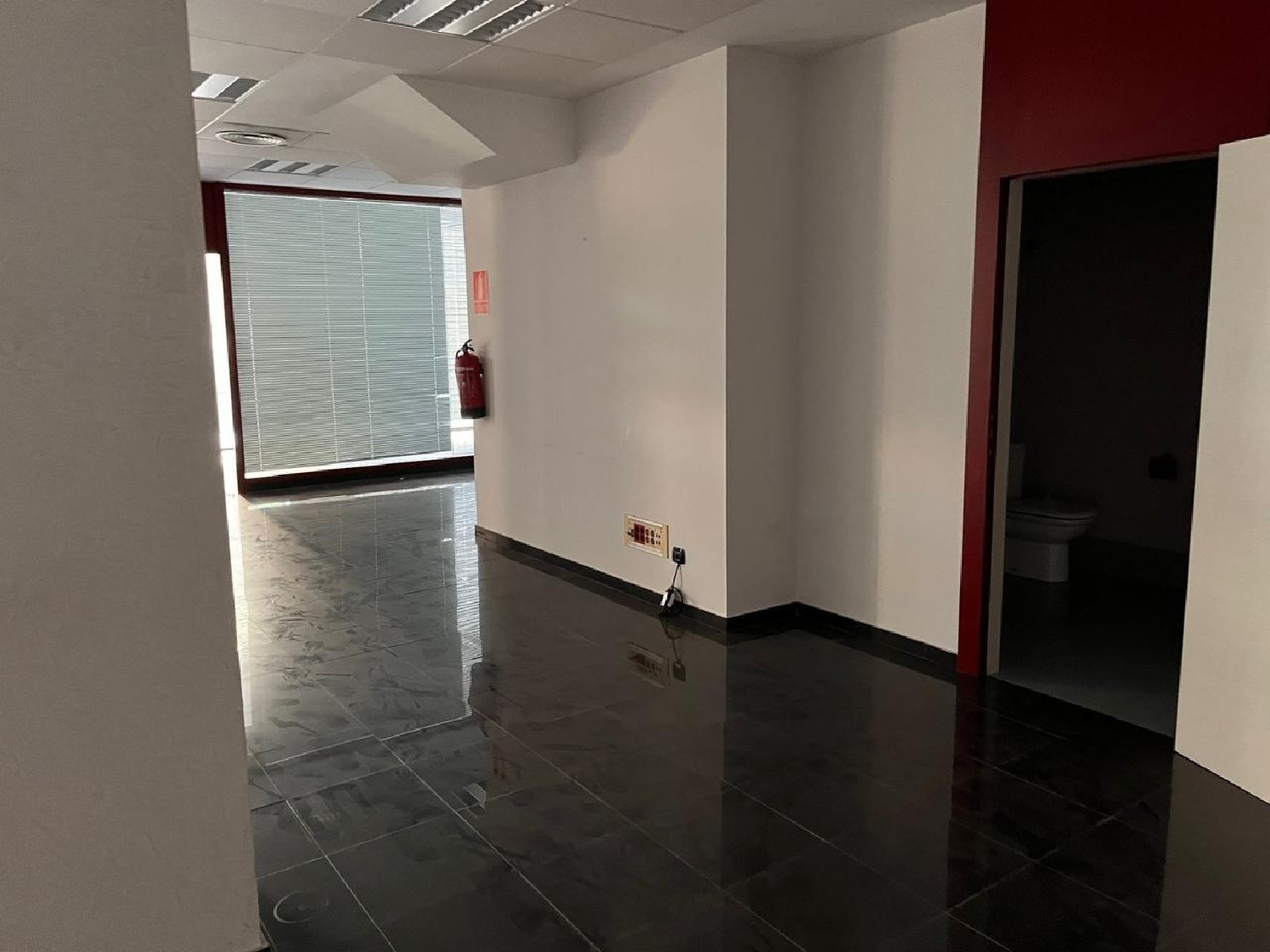  till salu lokal La Ermita Marina Baixa 5