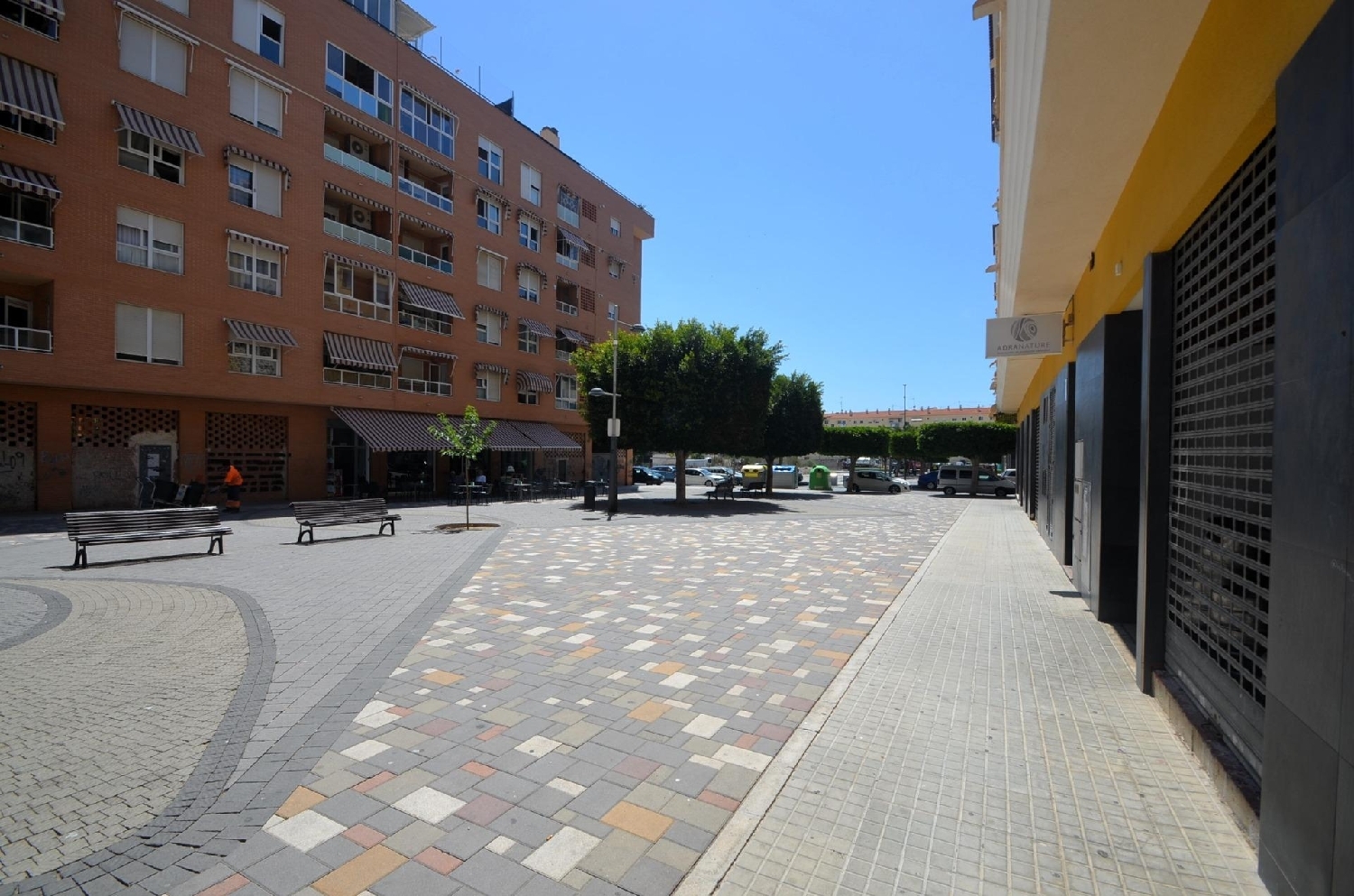  till salu lokal Torres Marina Baixa 4