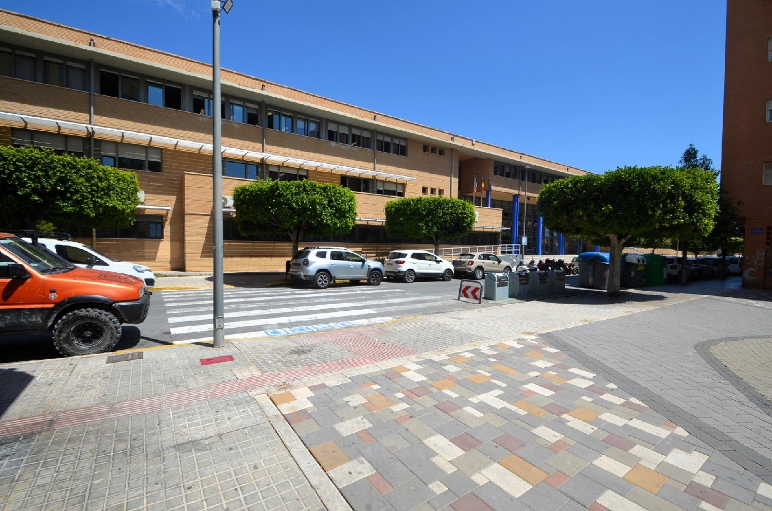  till salu lokal Torres Marina Baixa 5
