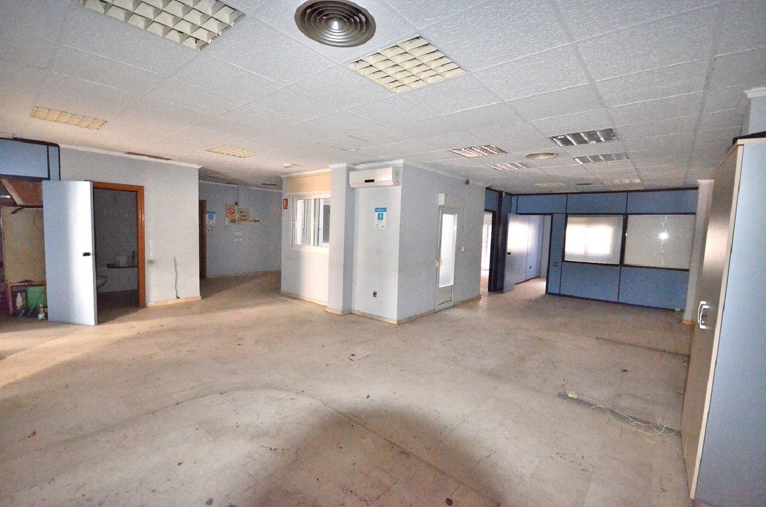  till salu lokal Torrevieja Baix Segura 1