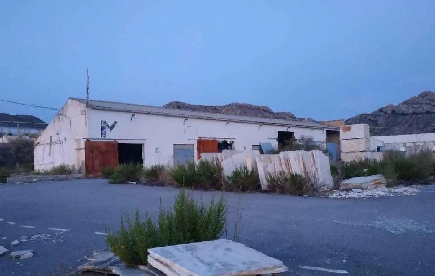  till salu lokal Calicanto a Hoya De Buñol 1