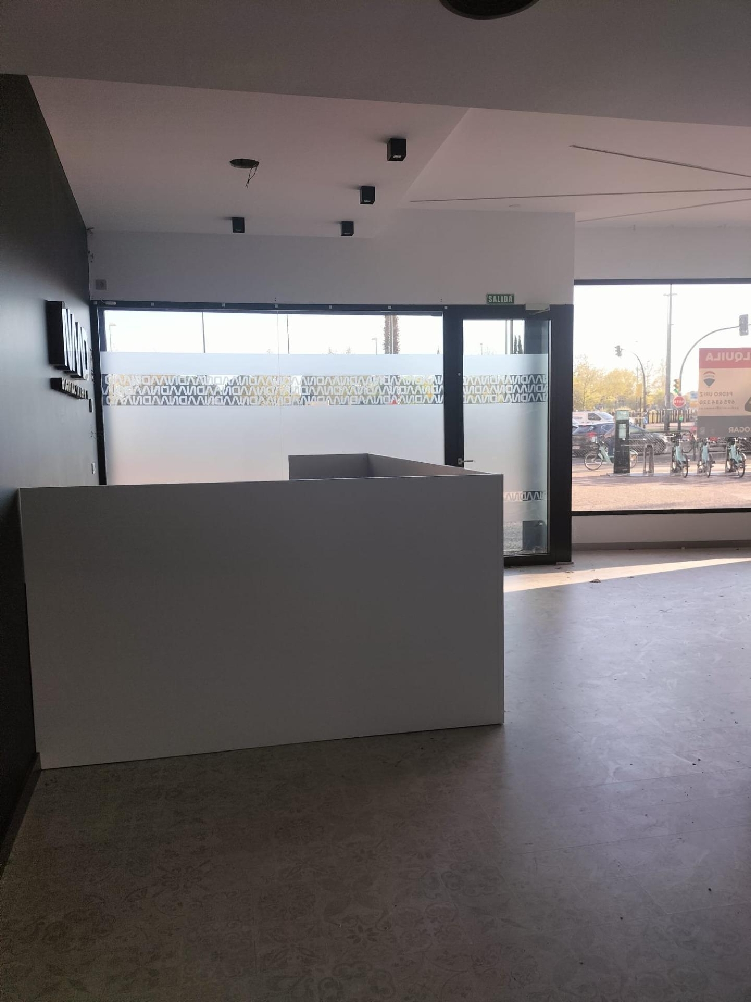  till salu lokal Universidad D.C. Zaragoza 7