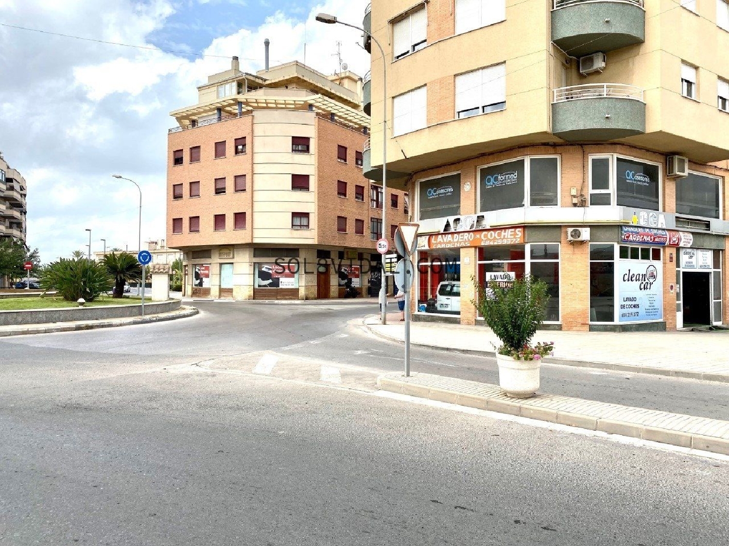 till salu lokal Urb. Blue Lagoon Y Pau Baix Segura 2