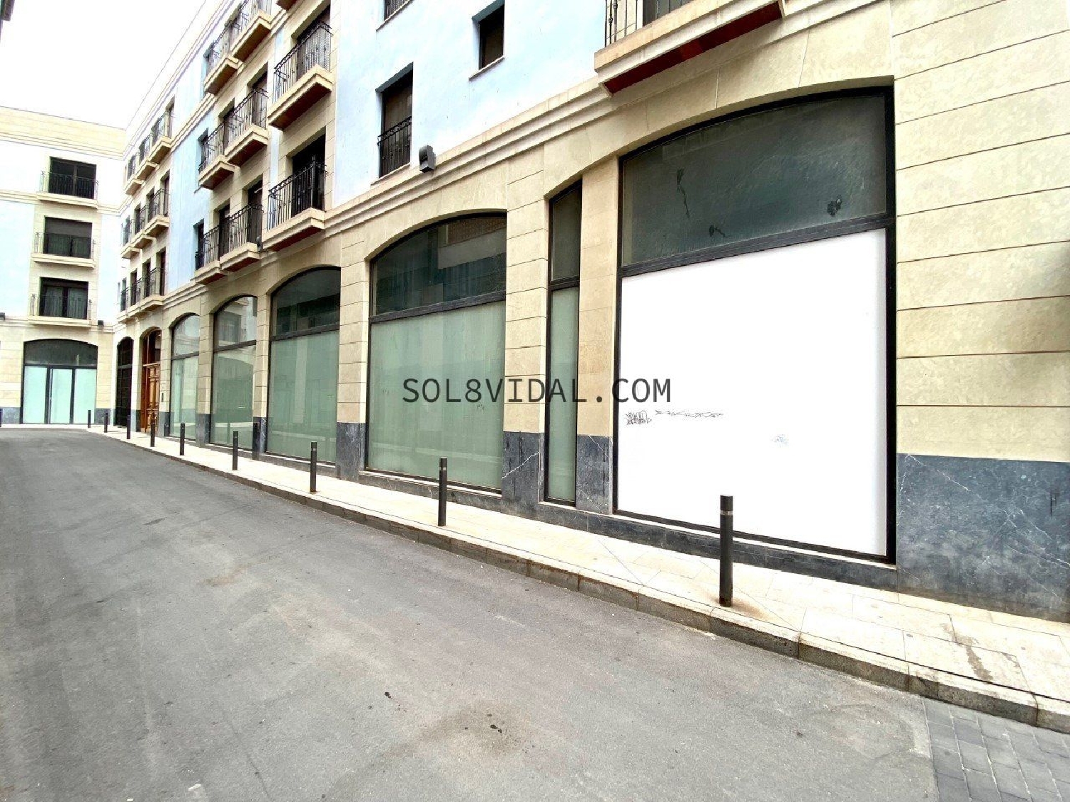  till salu lokal Urb. Blue Lagoon Y Pau Baix Segura 1