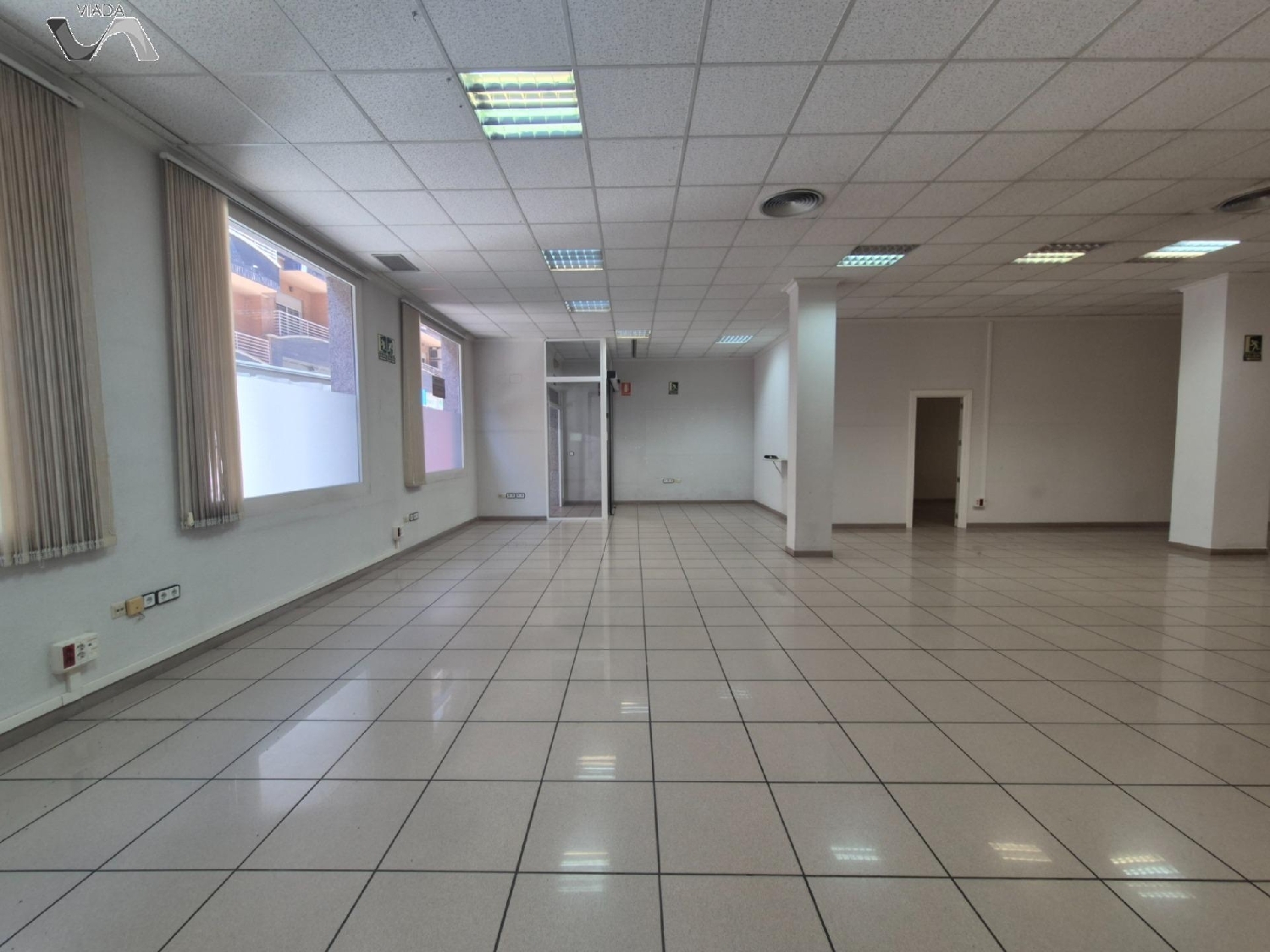  till salu lokal Urb. Ciudad Jardín Campo De Calatrava 4