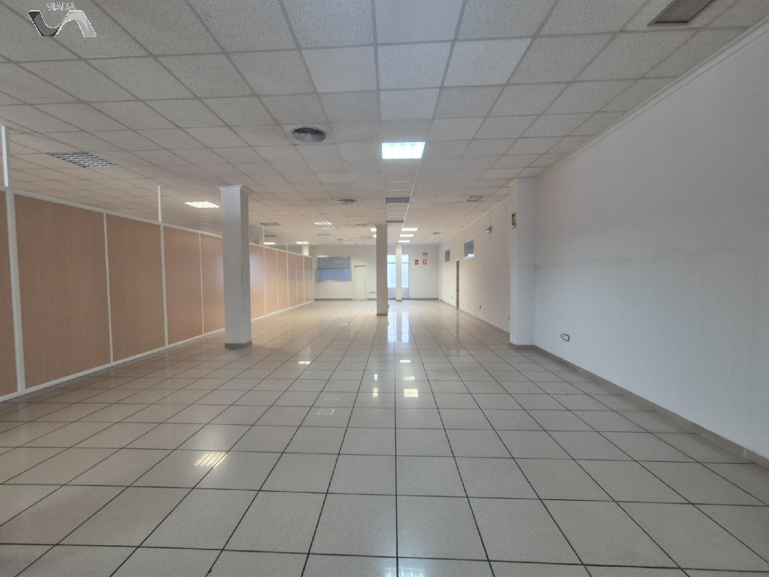  till salu lokal Urb. Ciudad Jardín Campo De Calatrava 5
