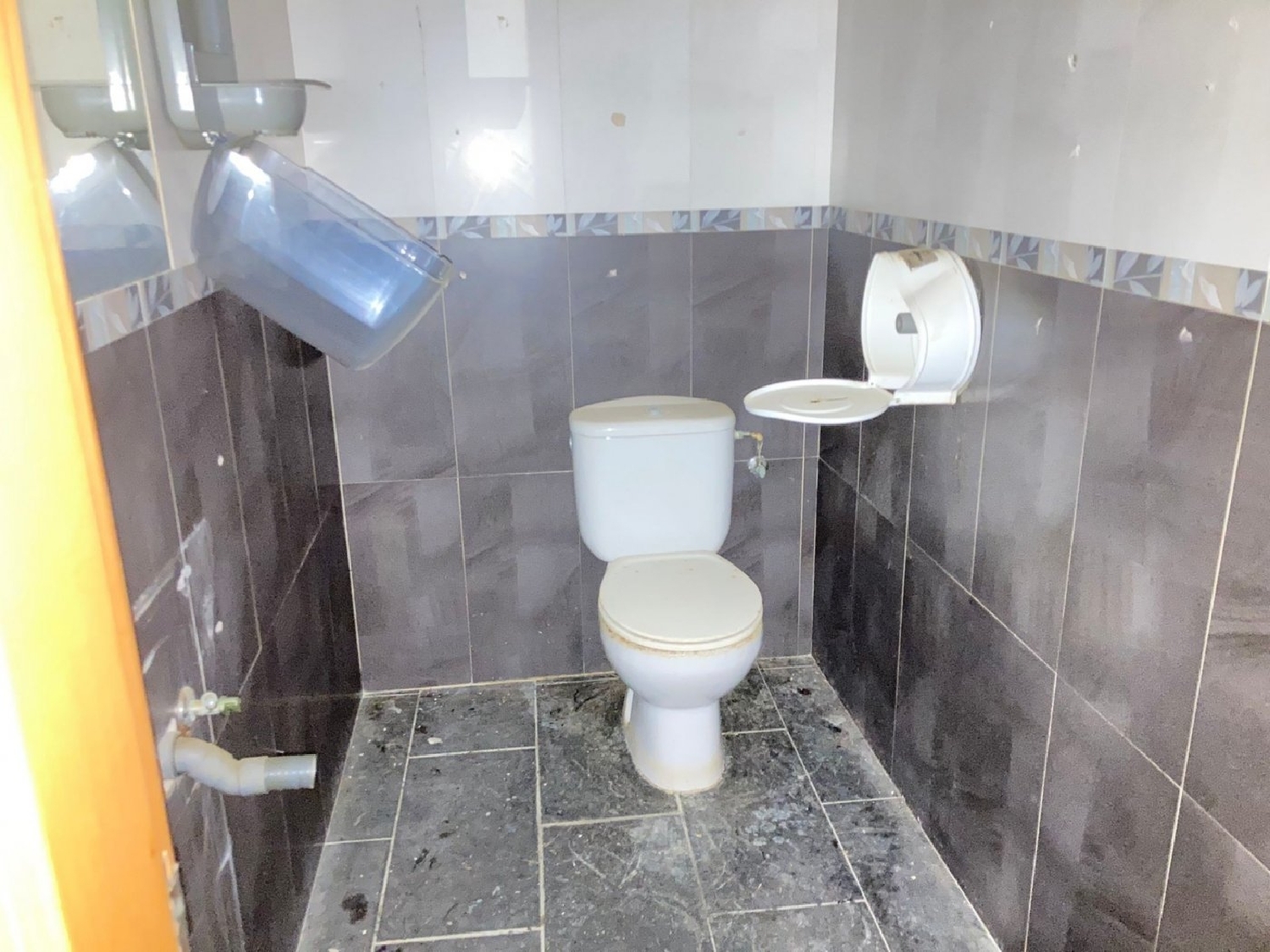 till salu lokal Urbanitzacio Terrabrava Maresme 6