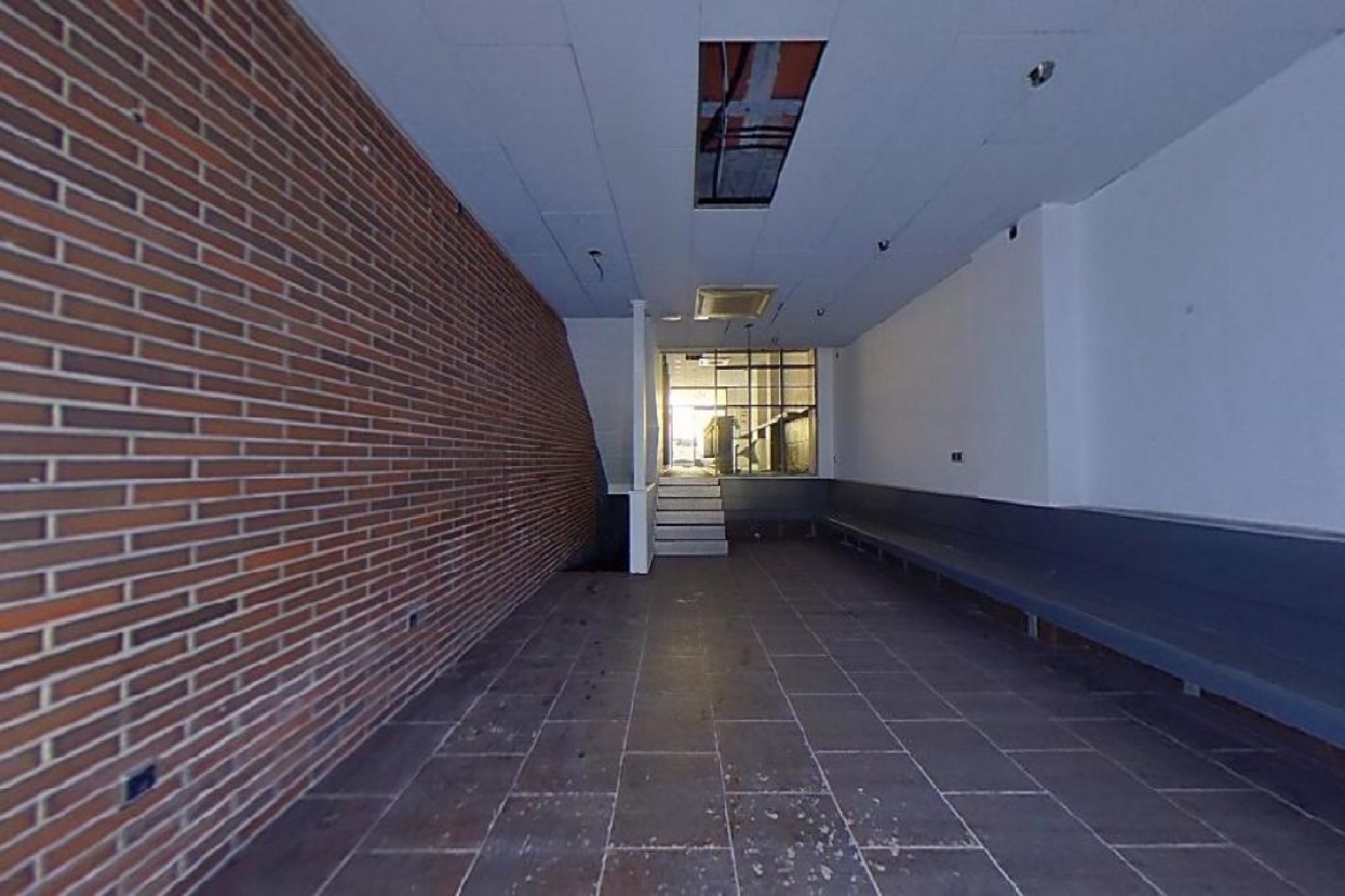  till salu lokal Urbanitzacio Mas-Trader i Garraf 7
