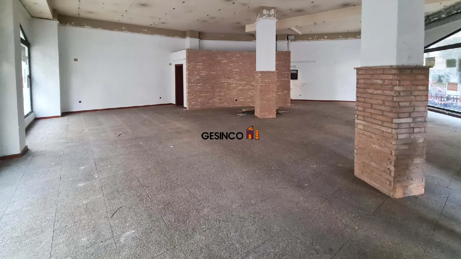 till salu lokal Urbanització D'hèlios Vall D'albaida 3