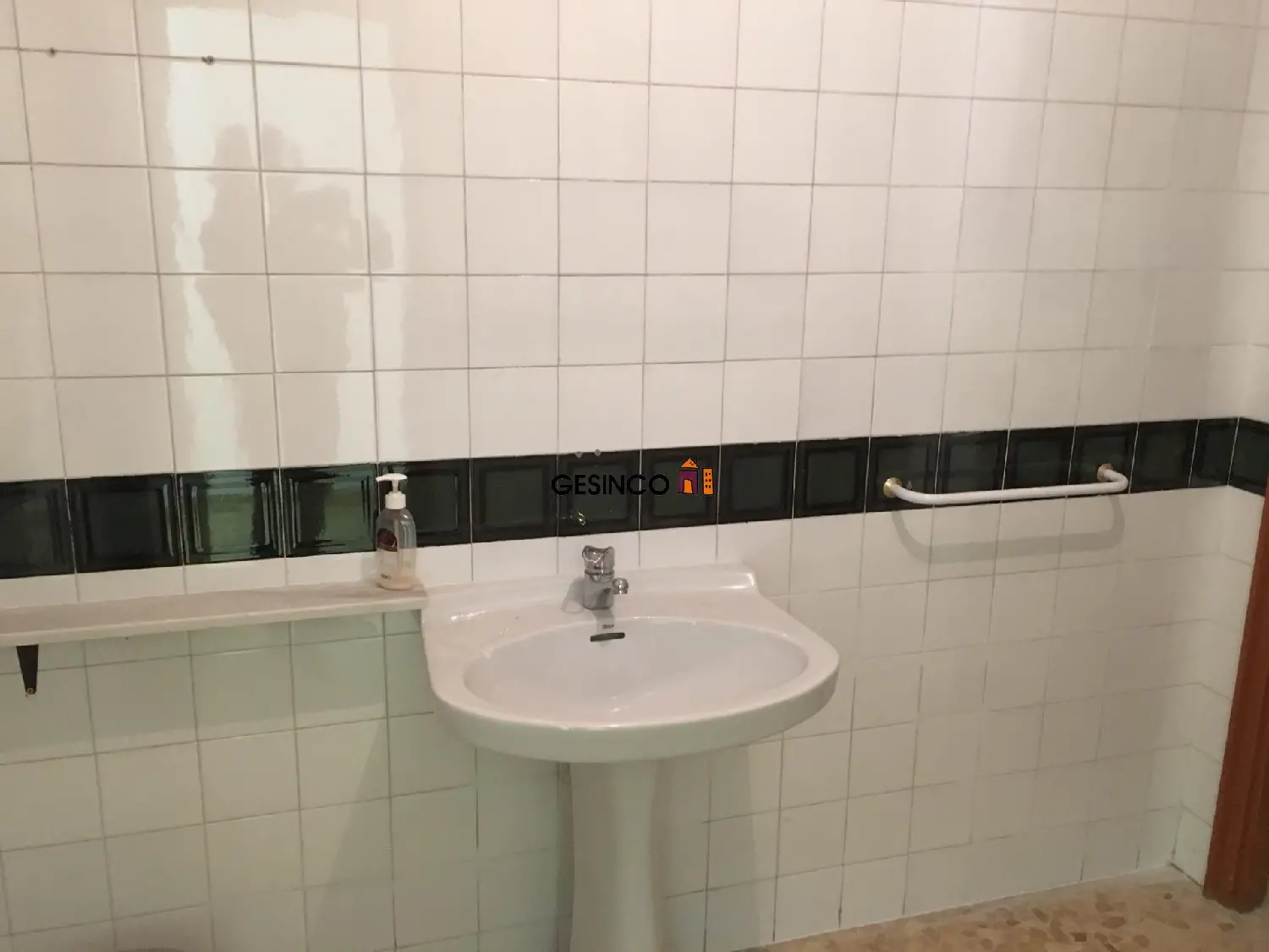  till salu lokal Urbanització D'hèlios Vall D'albaida 1