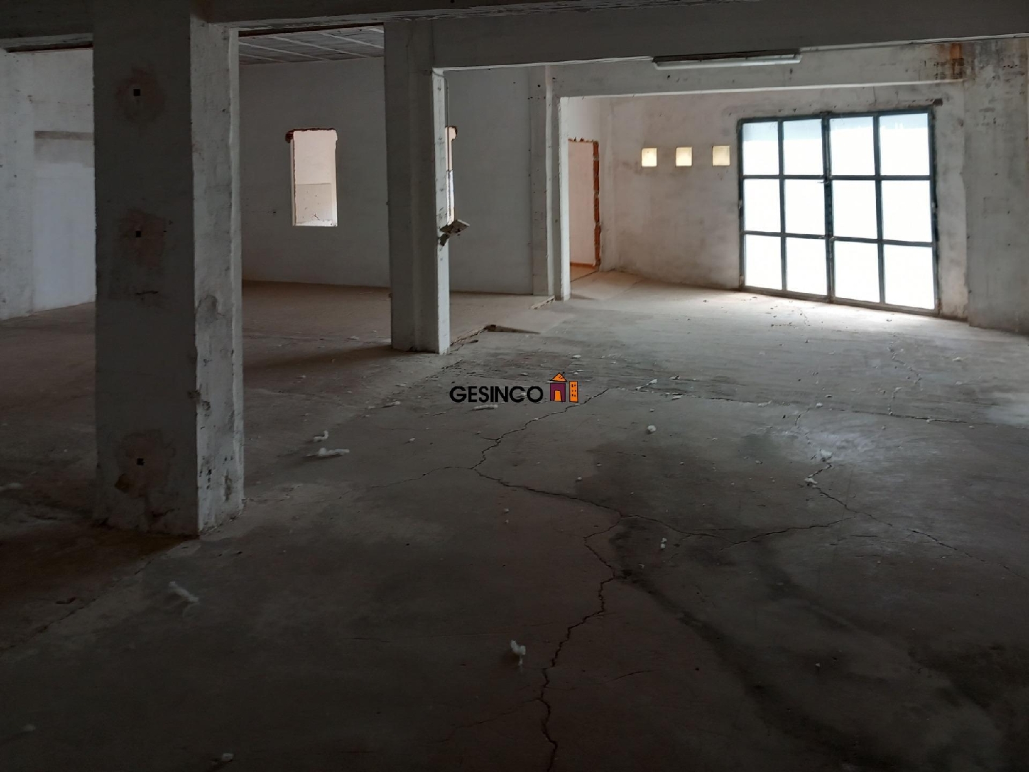  till salu lokal Urbanització D'hèlios Vall D'albaida 6