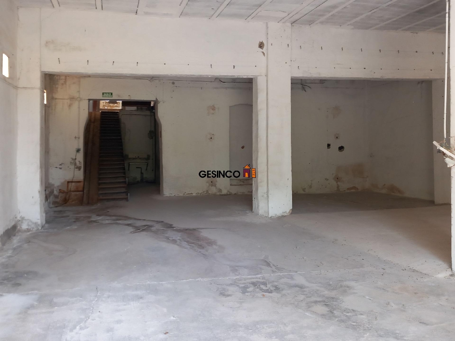  till salu lokal Urbanització D'hèlios Vall D'albaida 7