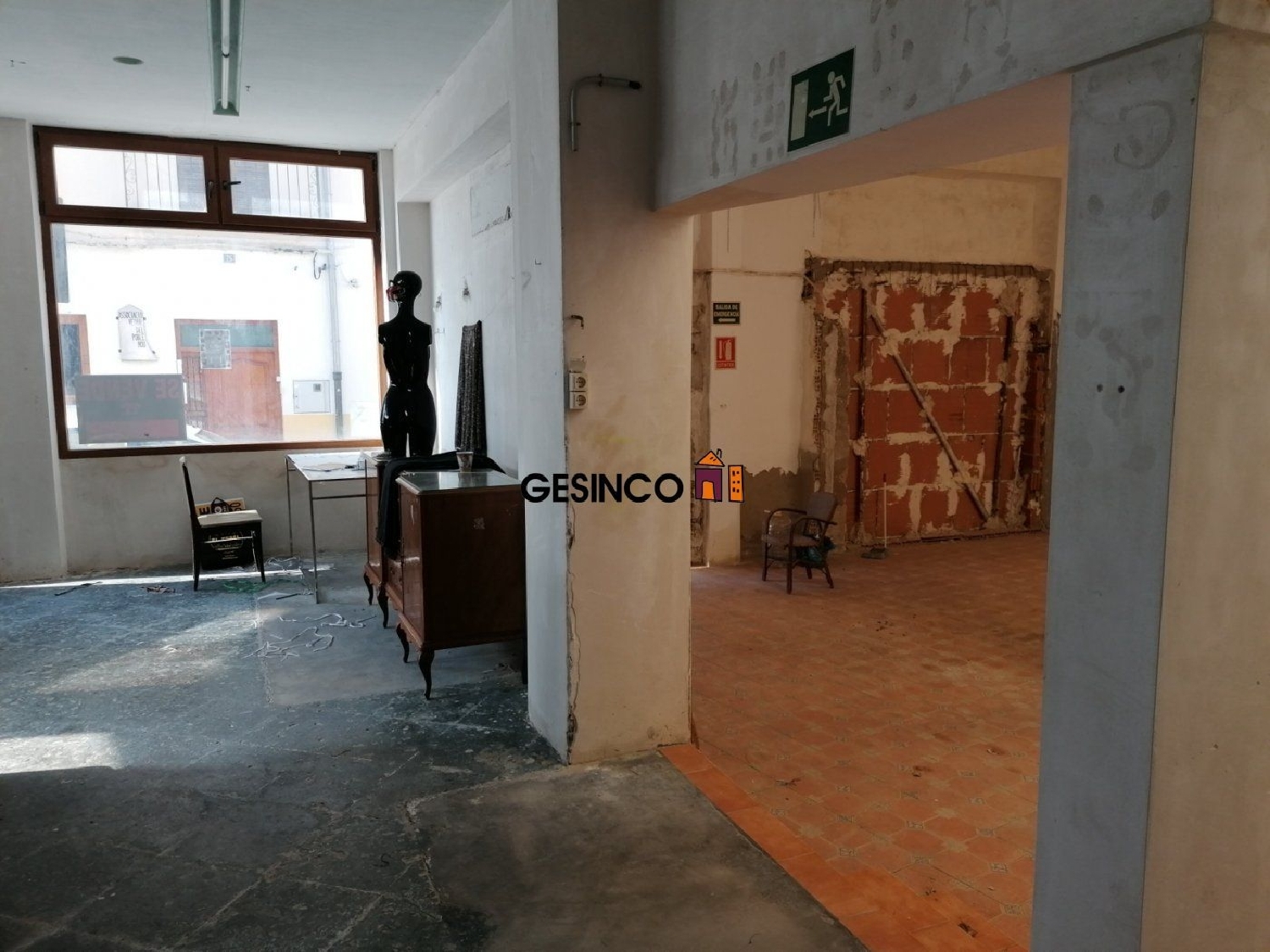  till salu lokal Urbanitzacio El Pilar Vall D'albaida 5