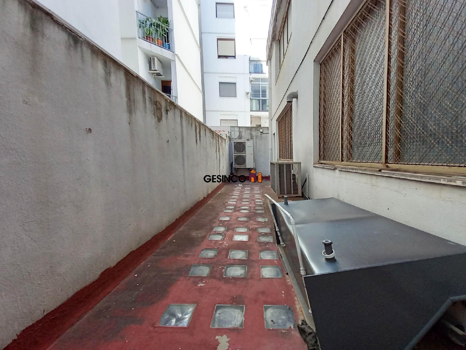  till salu lokal Urbanització D'hèlios Vall D'albaida 6
