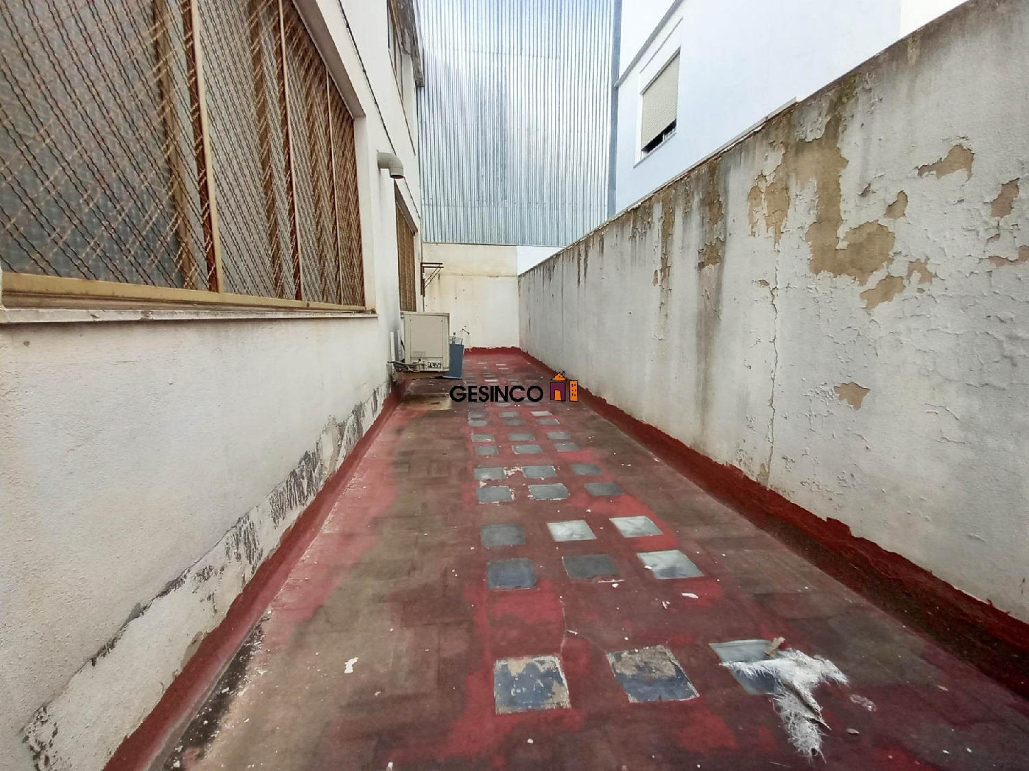  till salu lokal Urbanització D'hèlios Vall D'albaida 7