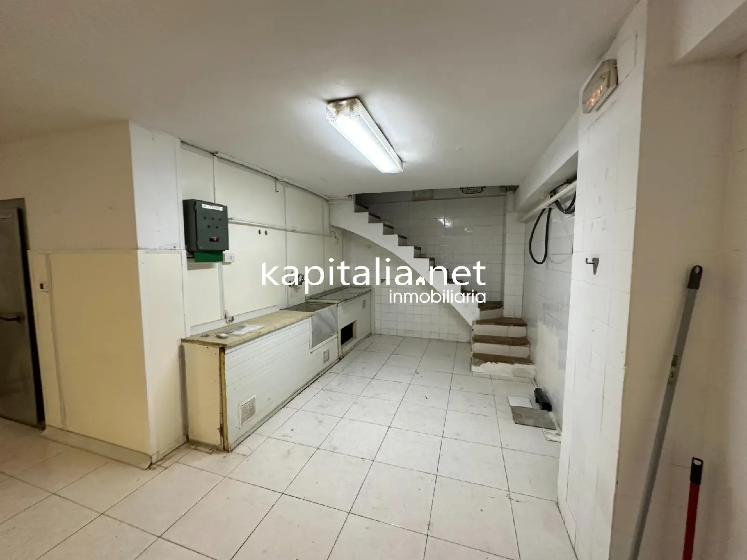 till salu lokal Urbanització D'hèlios Vall D'albaida 3