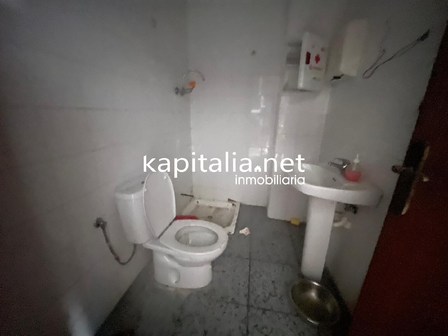  till salu lokal Urbanització D'hèlios Vall D'albaida 6
