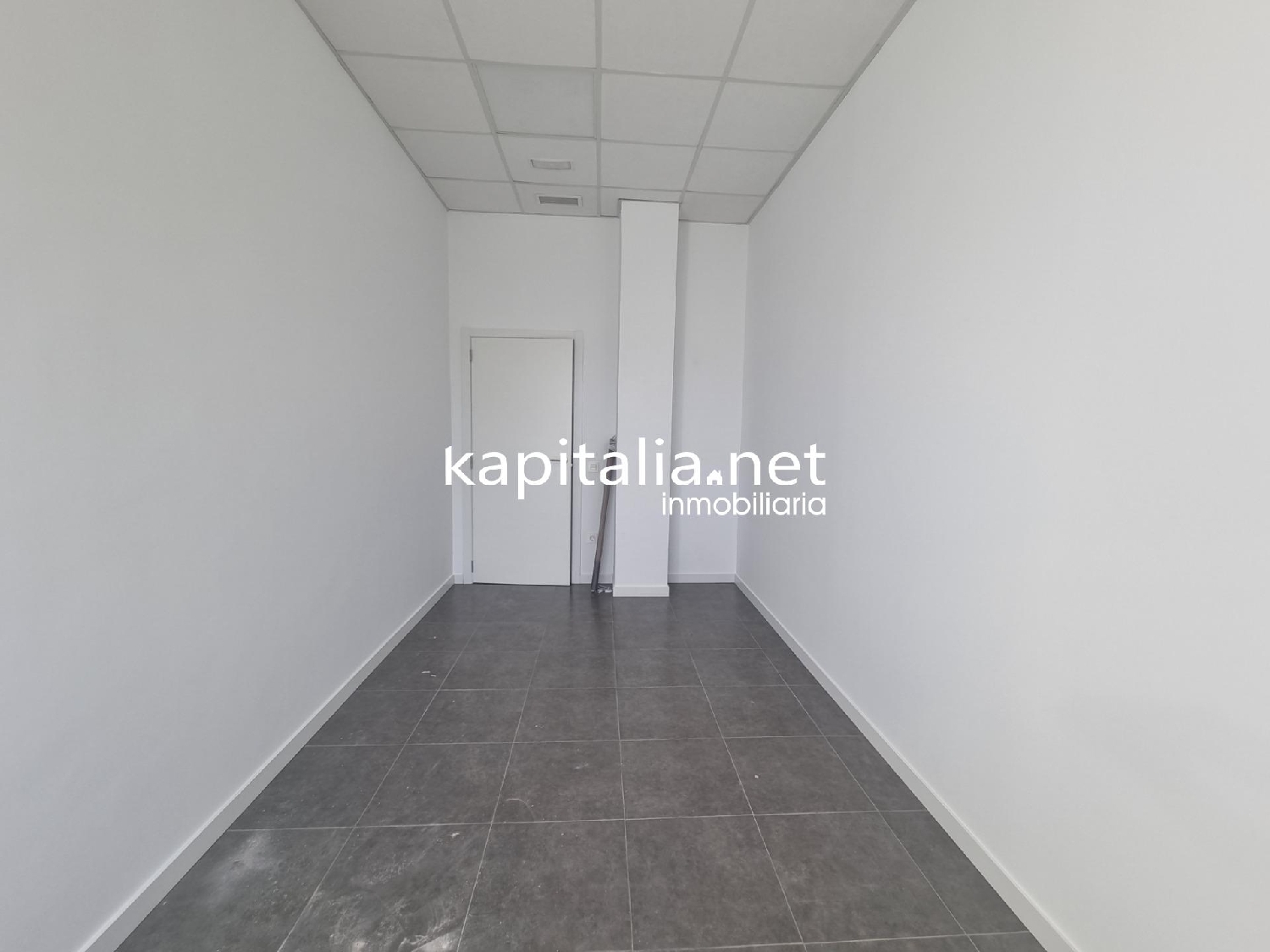  till salu lokal Urbanització D'hèlios Vall D'albaida 6