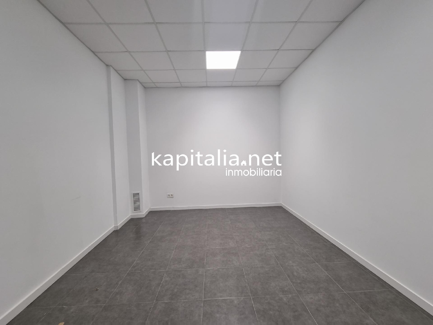  till salu lokal Urbanització D'hèlios Vall D'albaida 8