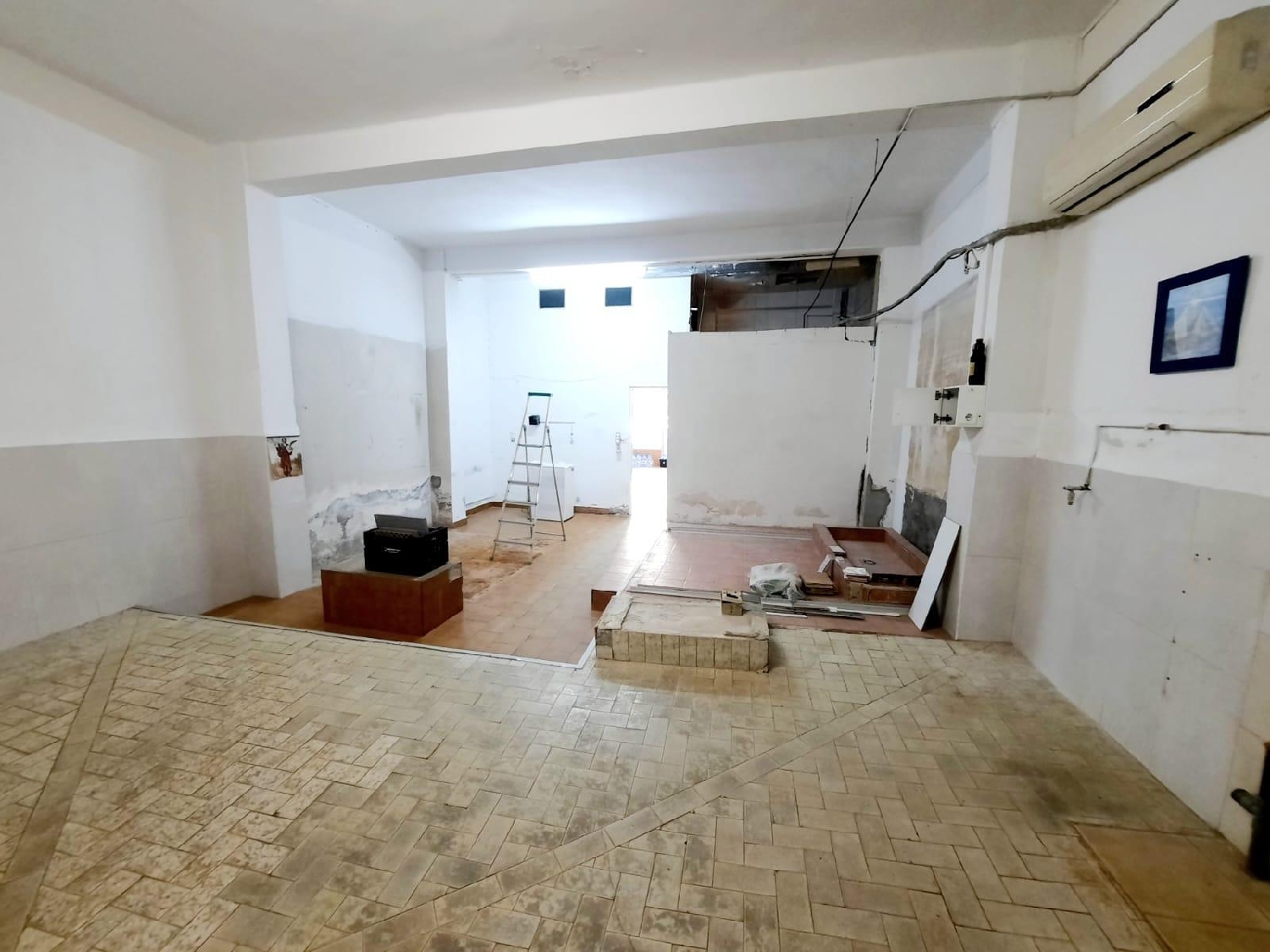  till salu lokal Urbanización Colonia Santa Marina Ribera Alta 6