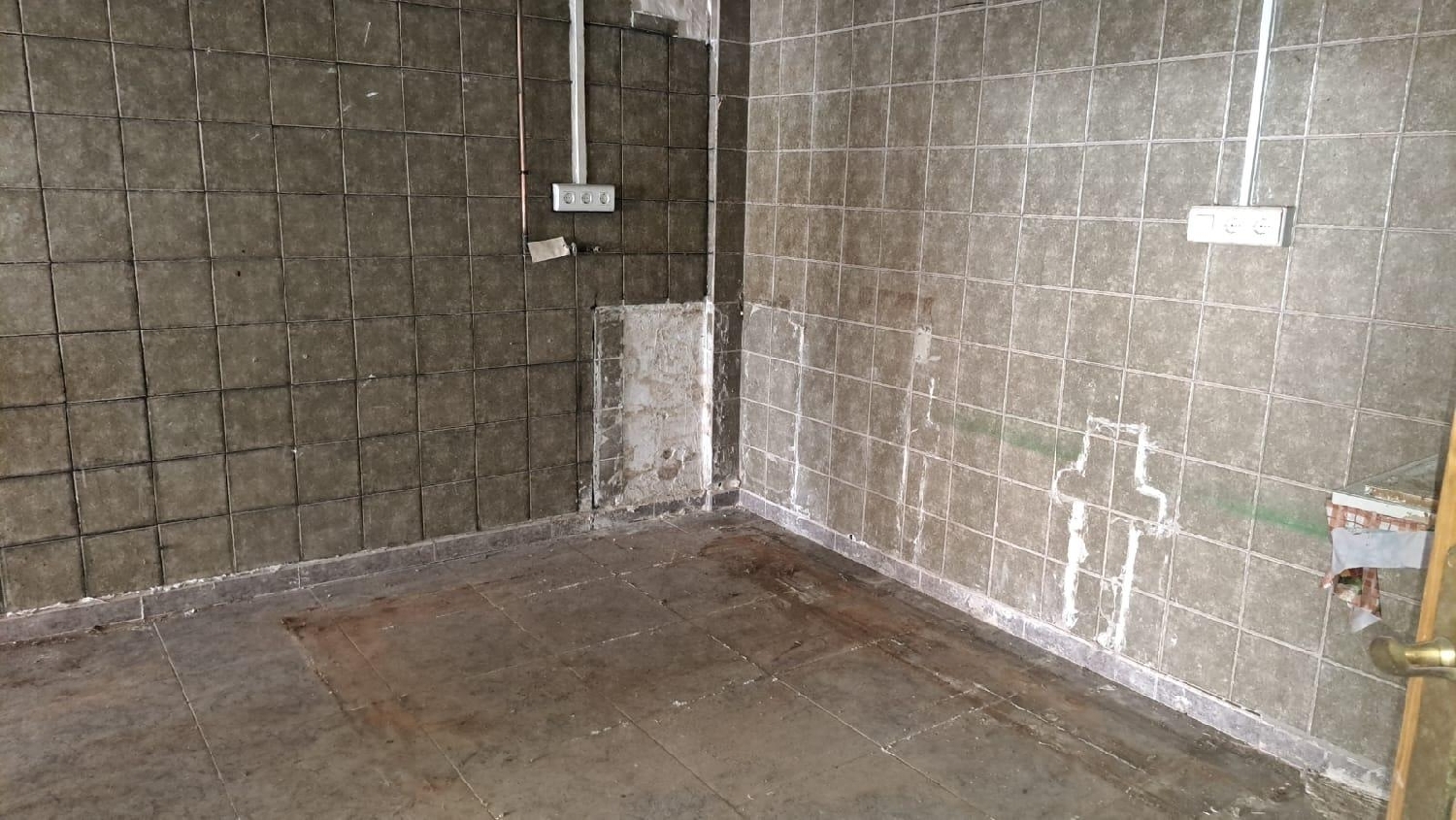  en venta local Urbanización Colonia Santa Marina Ribera Alta 8