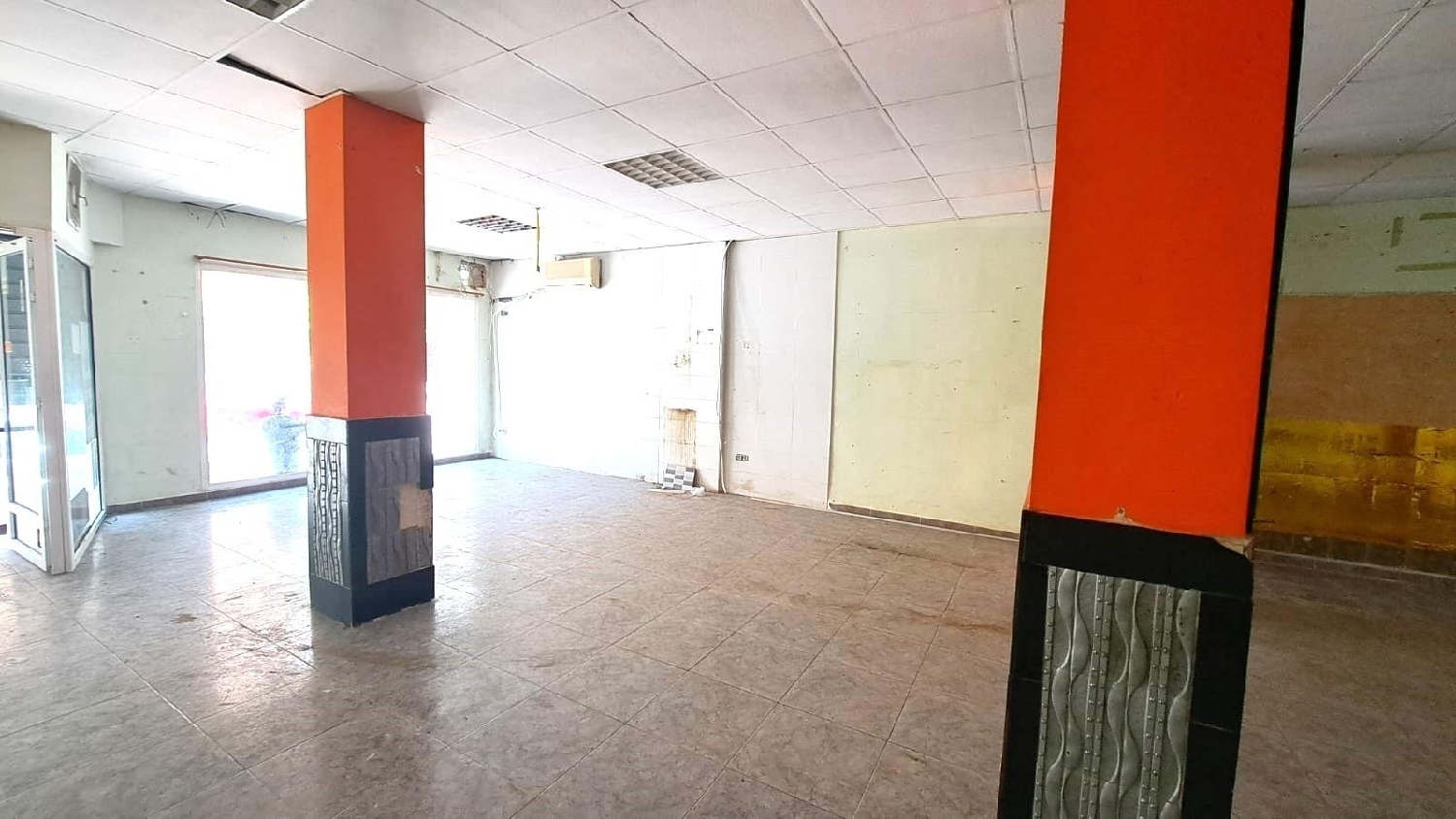 en venta local Urbanización Colonia Santa Marina Ribera Alta 3