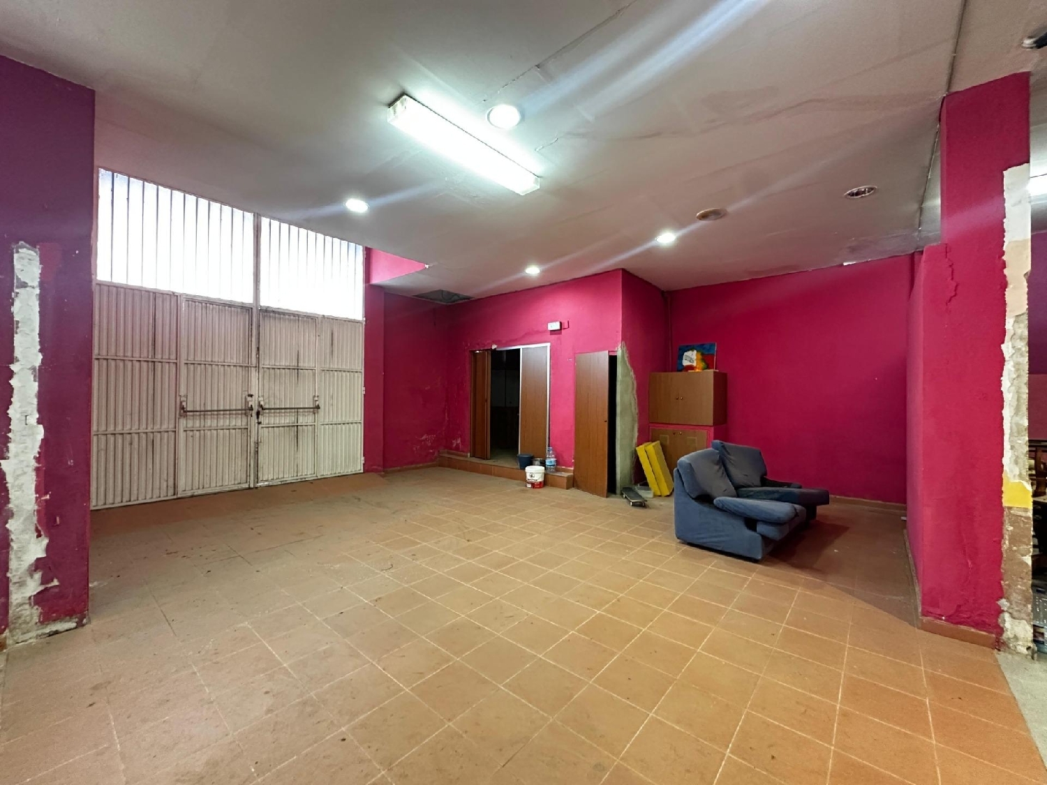  till salu lokal Urbanización Tomás Ribera Alta 8